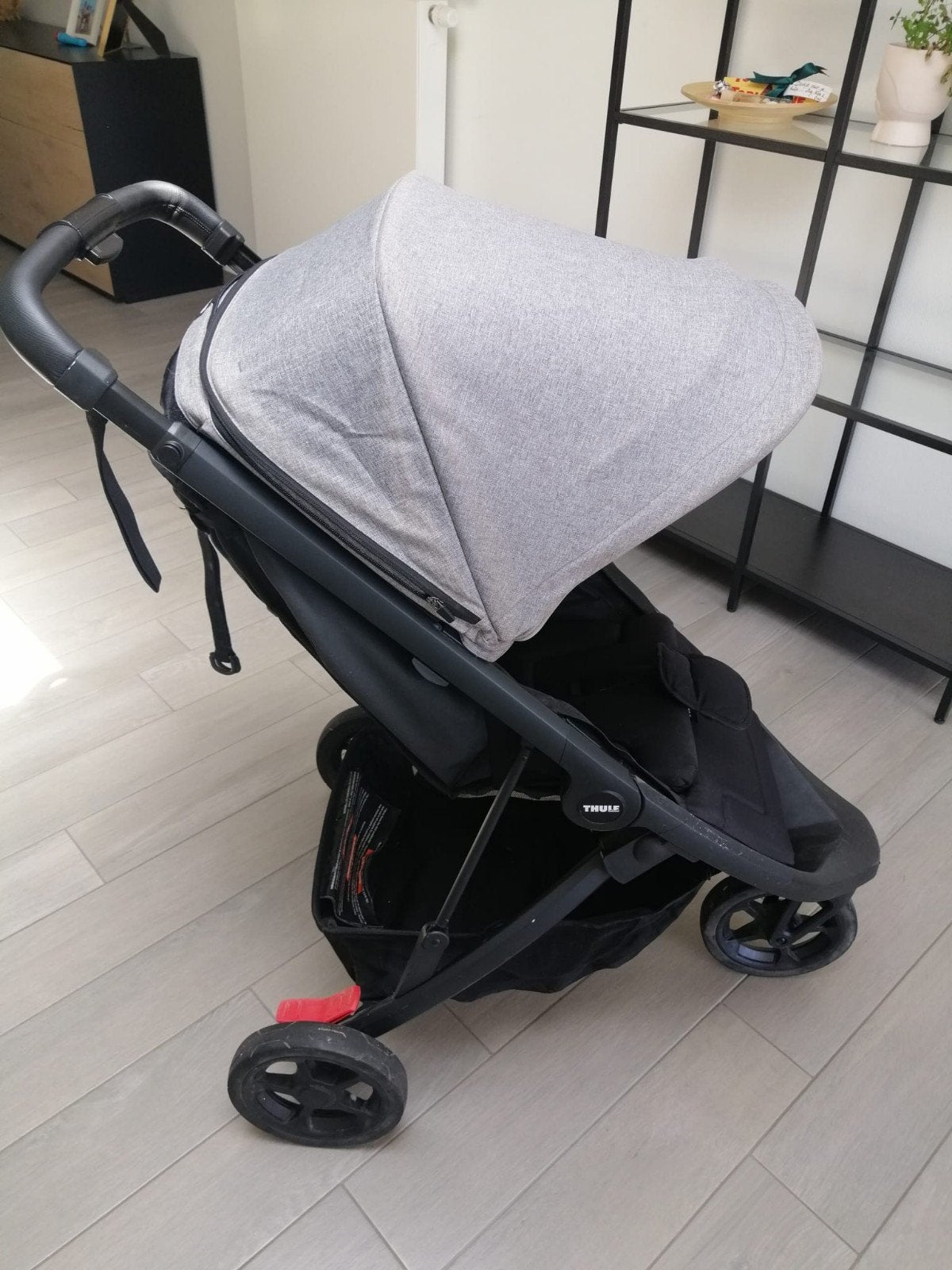Thule spring buggy - Grey, Ophalen, Zonnekap