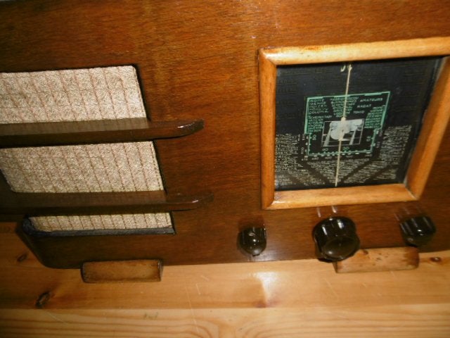 RADIO DE 1935 , EN TRES BON ETAT FONCT;GO-MOY ,en 220volts, Antiquités & Art, Enlèvement