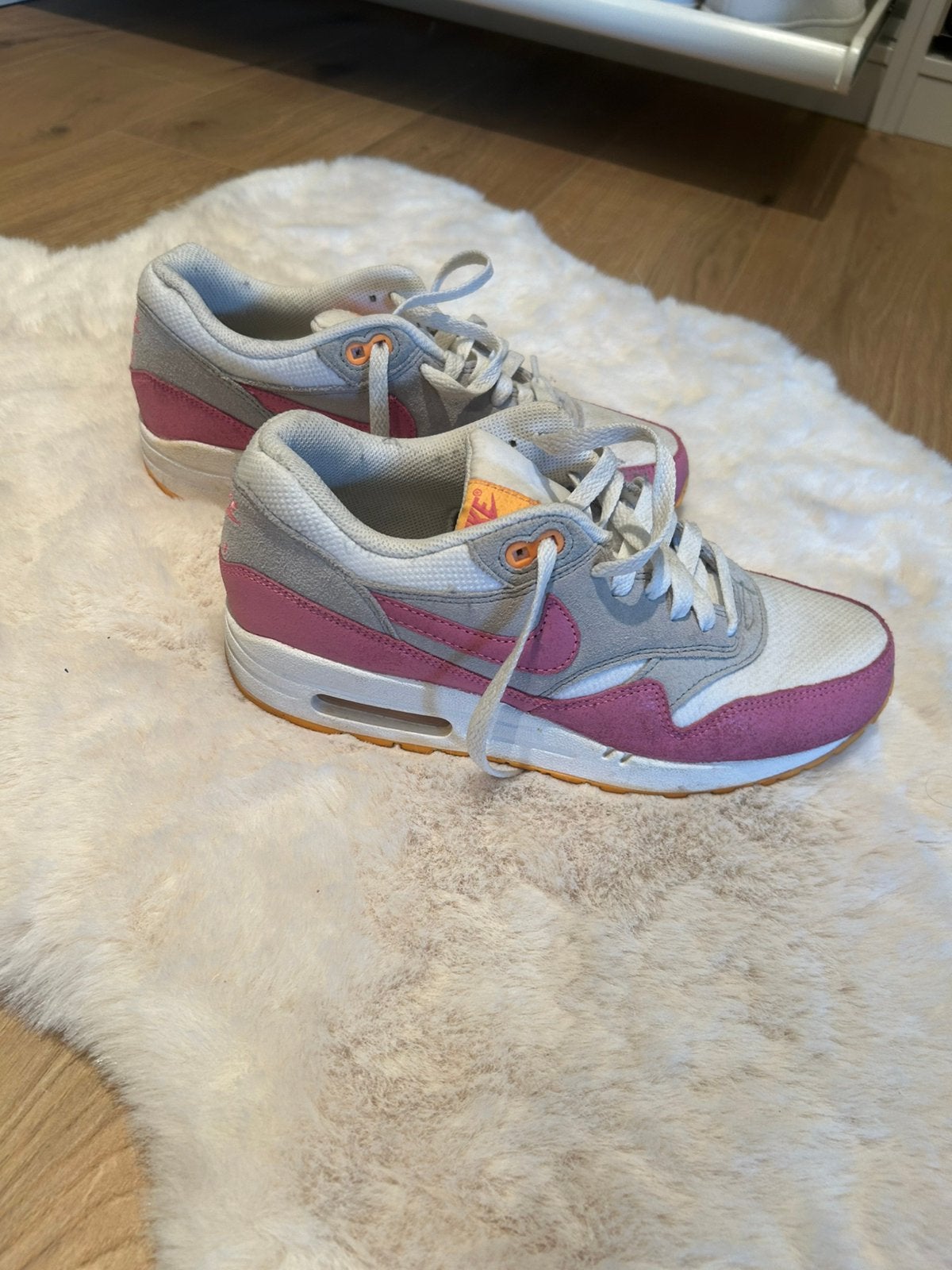 nike damesschoenen, Kinderen en Baby's, Kinderkleding | Schoenen en Sokken, Ophalen, Zo goed als nieuw