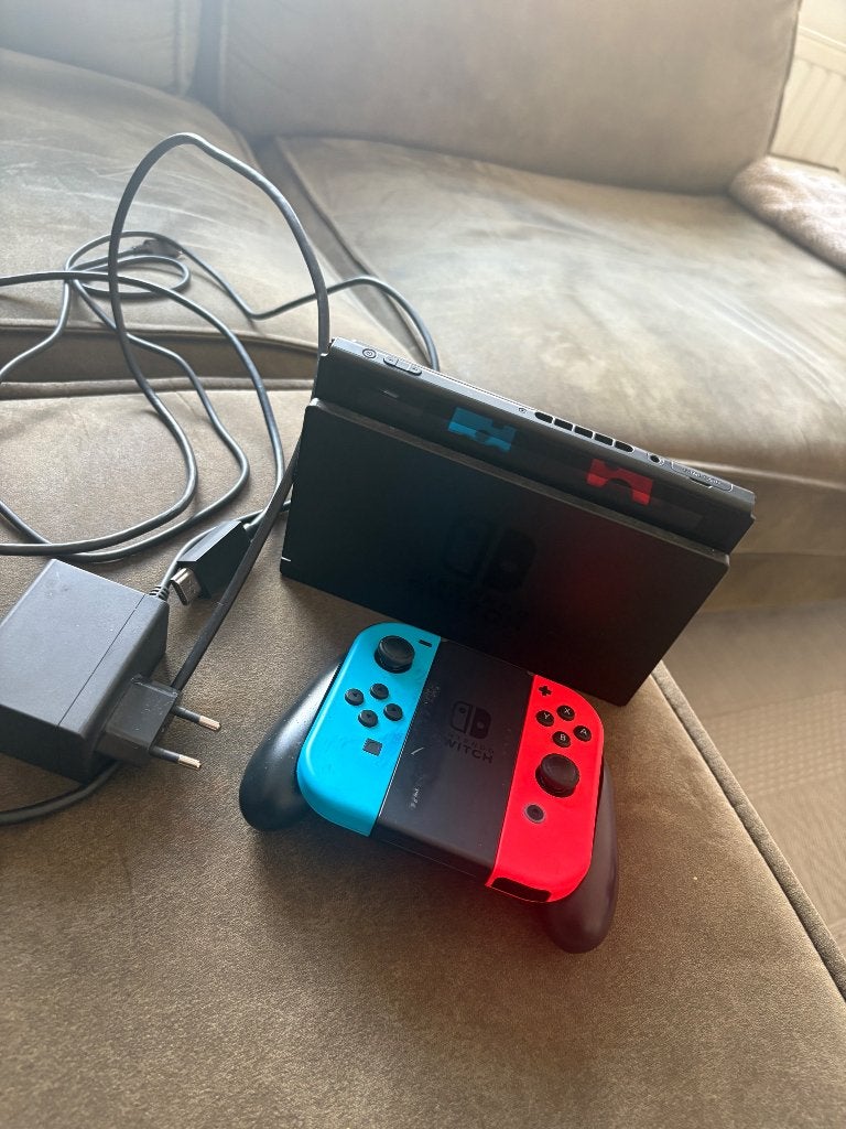 Nintendo switch, Ophalen, Zo goed als nieuw, Met 1 controller, Switch Original