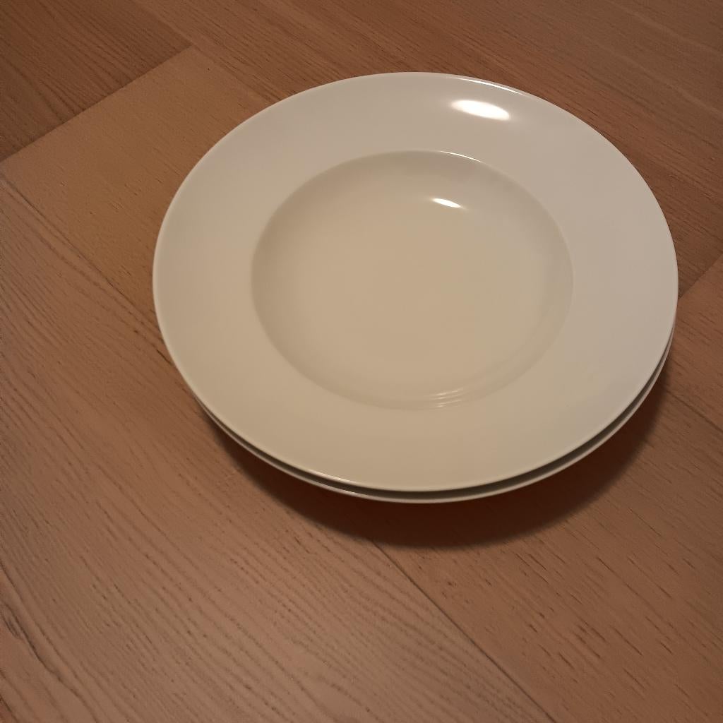 2 spaghetti borden, Huis en Inrichting, Ophalen, Zo goed als nieuw, Bord(en)