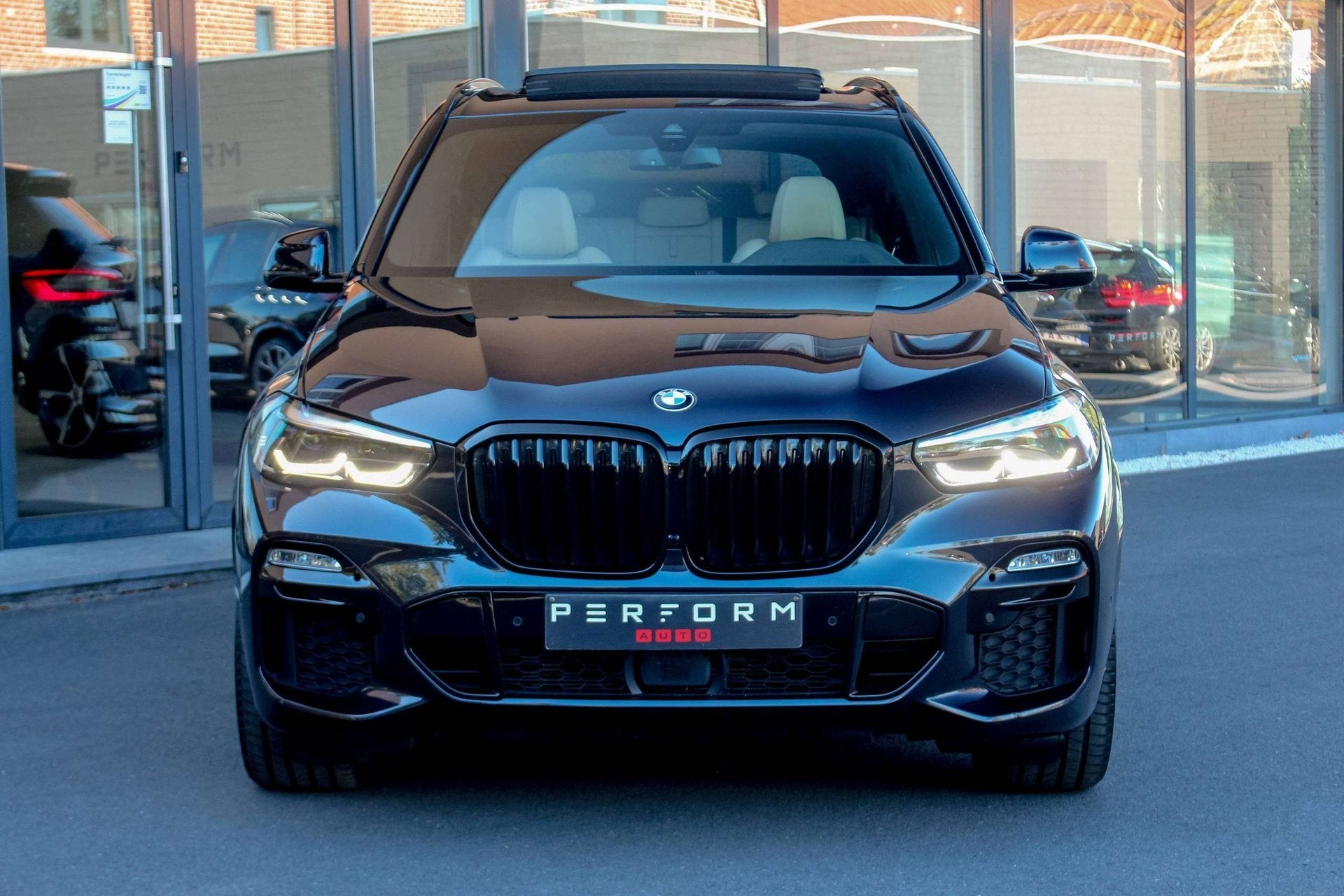BMW X5 45e*HYBRID*M-PACK*PANO*KEYLESS*FULL*, Auto's, Automaat, Dealer onderhouden, Gebruikt, Zwart