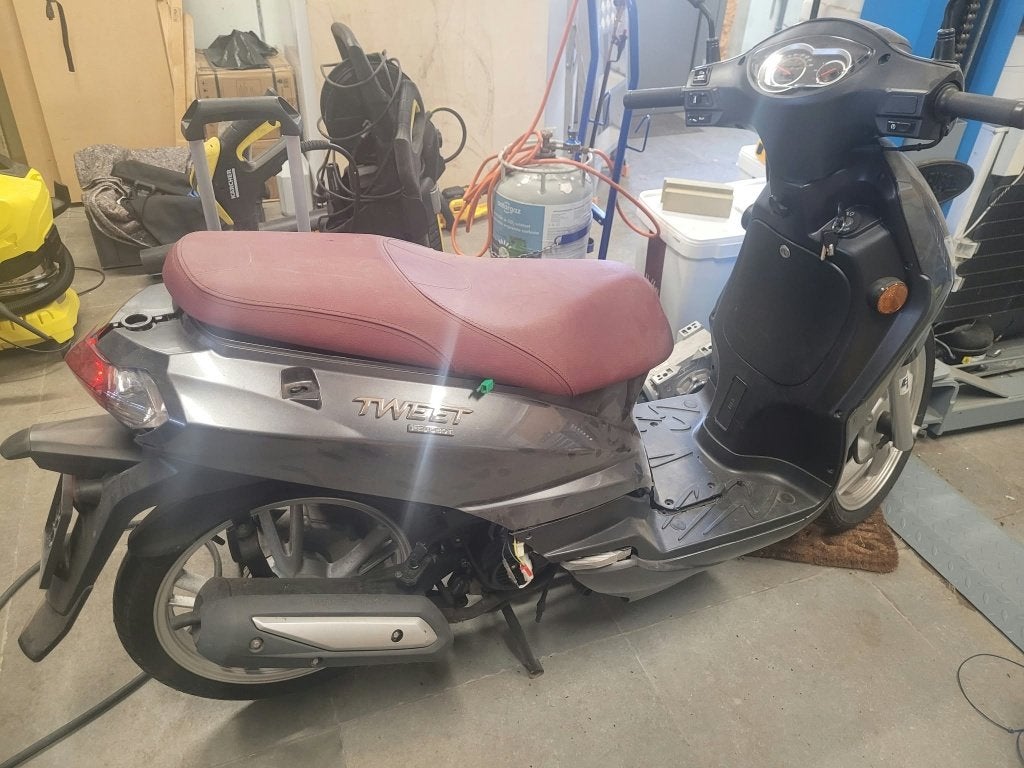 Peugeot Tweet 50c, Fietsen en Brommers, Ophalen, Gebruikt, Klasse B (45 km/u), Benzine
