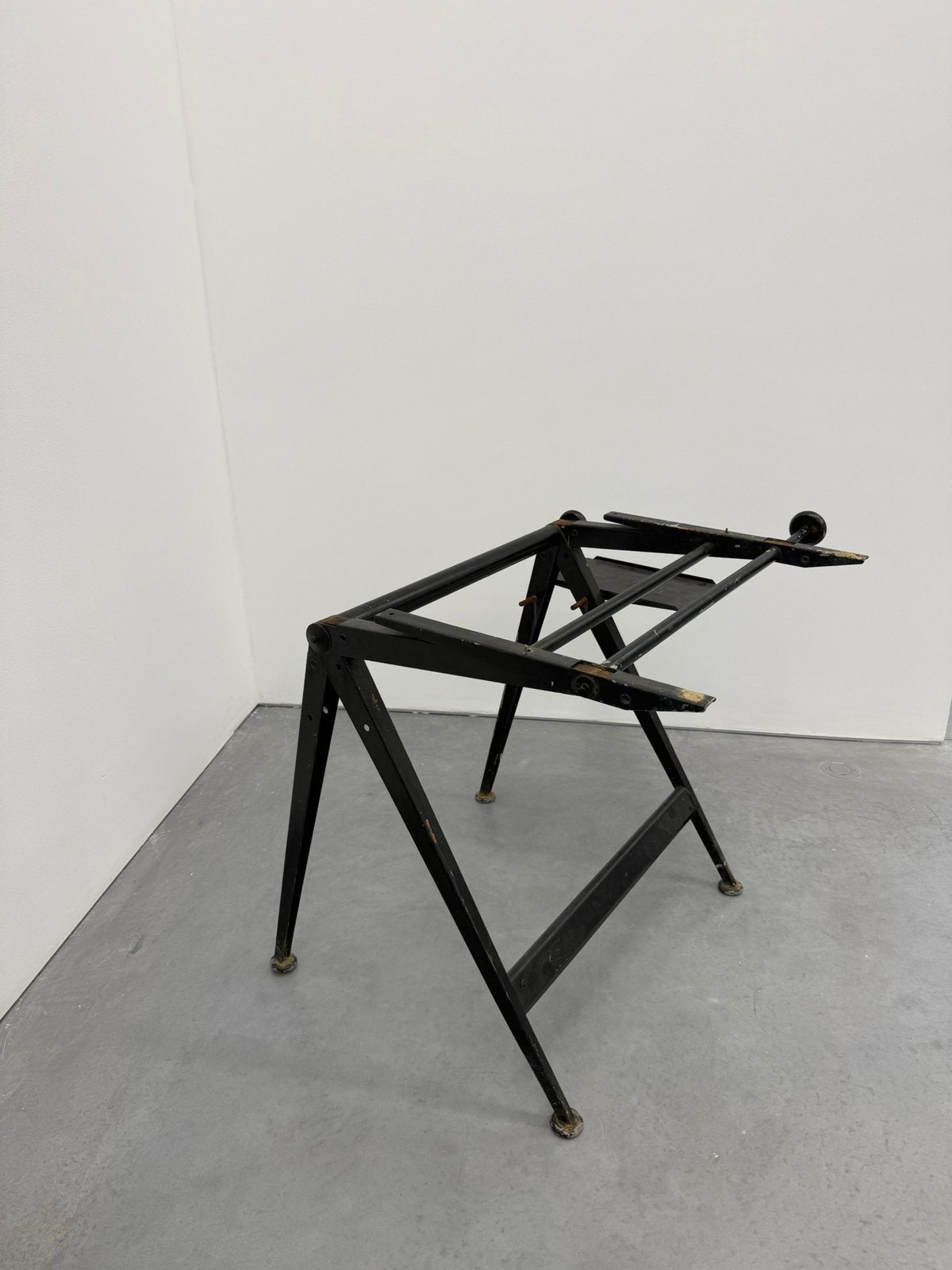 Table a dessin Friso Kramer, Enlèvement