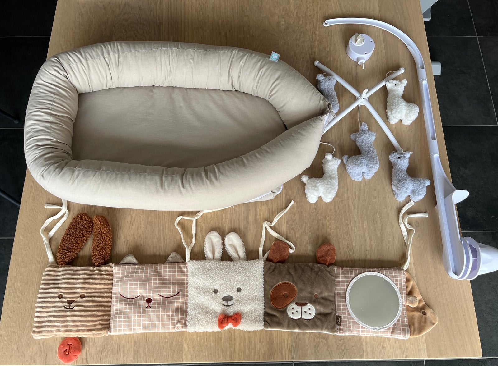 Babynestje,Mobiel Met Lama’s En Wandspeeltjes, Kinderen en Baby's, Babywiegjes en Ledikanten, Ophalen, Zo goed als nieuw, Overige typen