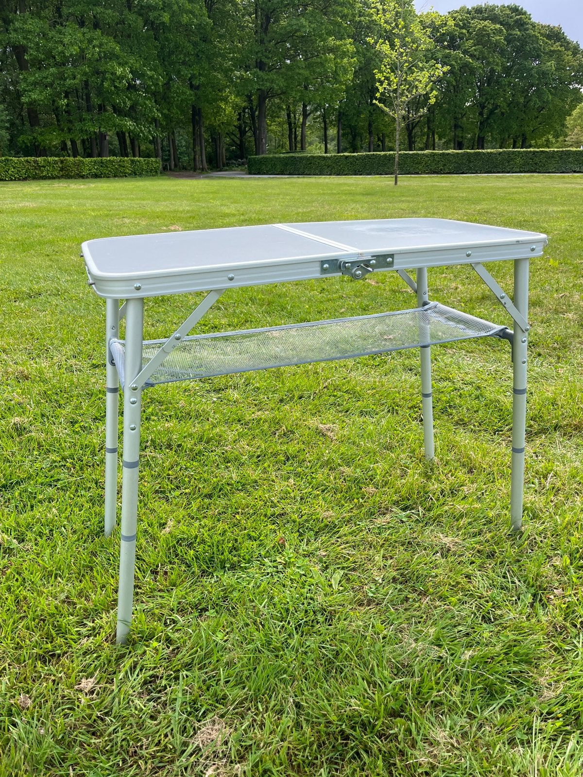 Bo-camp aluminium kampeertafel, Caravans en Kamperen, Kampeermeubelen, Gebruikt, Campingtafel, Ophalen
