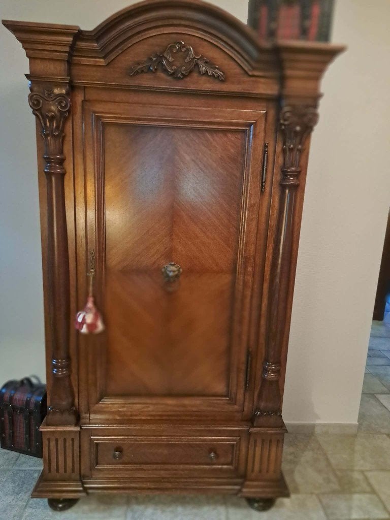 Hall-kast, Ophalen