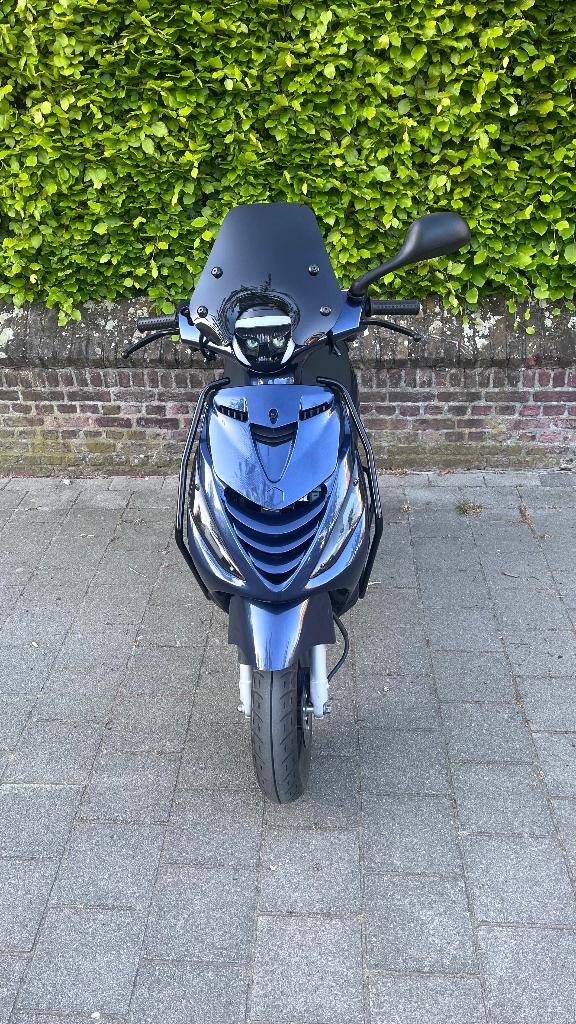 Piaggio zip iget euro 5 full option 2024 (bijna nieuw), Motoren, Scooter, Nieuw, Particulier, 11 kW of minder