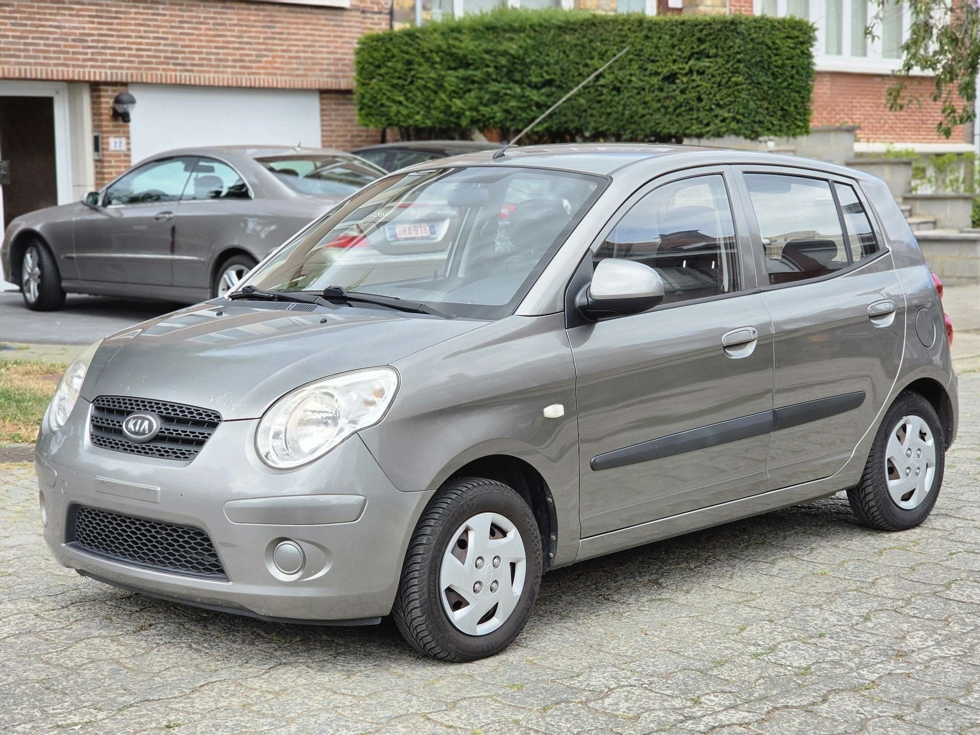 Kia Picanto 1.0i 12v 1E EIGENAAR / VOLLEDIGE ONDERHOUDSBOEKJ, Auto's, 4 zetels, Startonderbreker, Gebruikt, Zwart