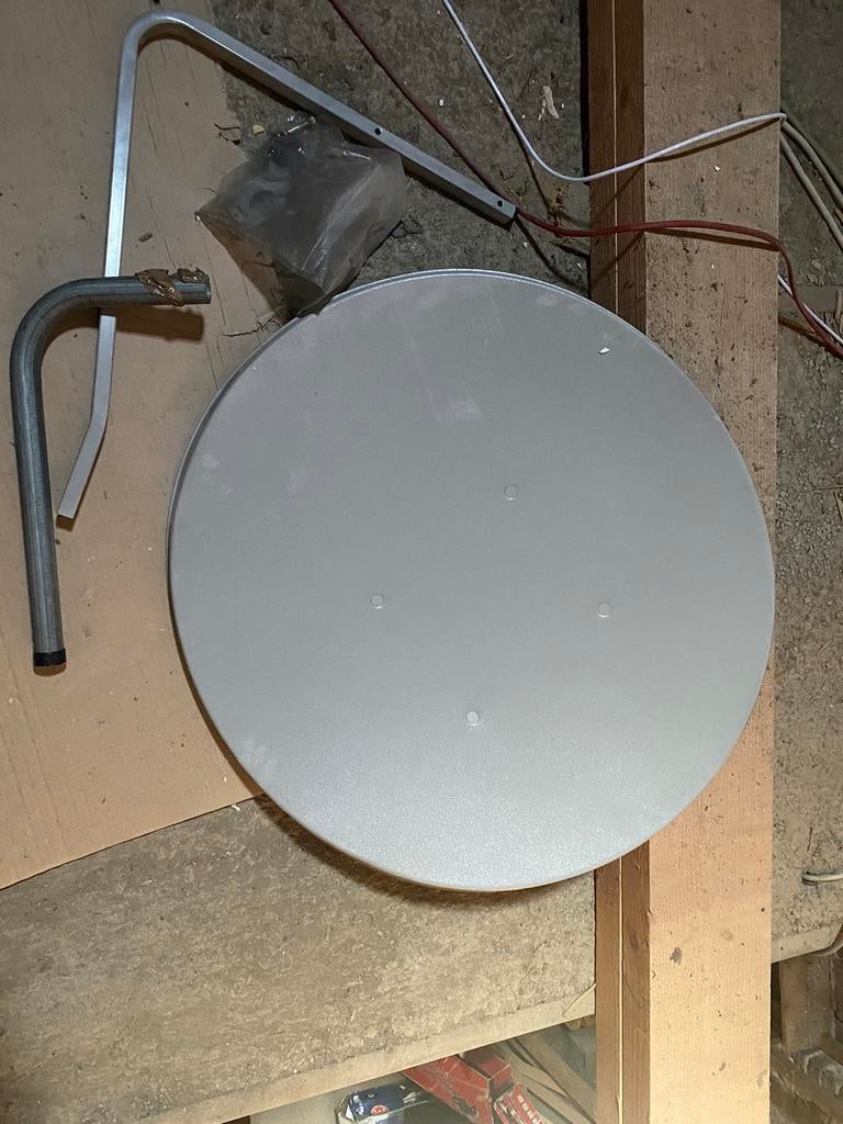 Antenna parabolique, Enlèvement, Utilisé, Antenne (parabolique)