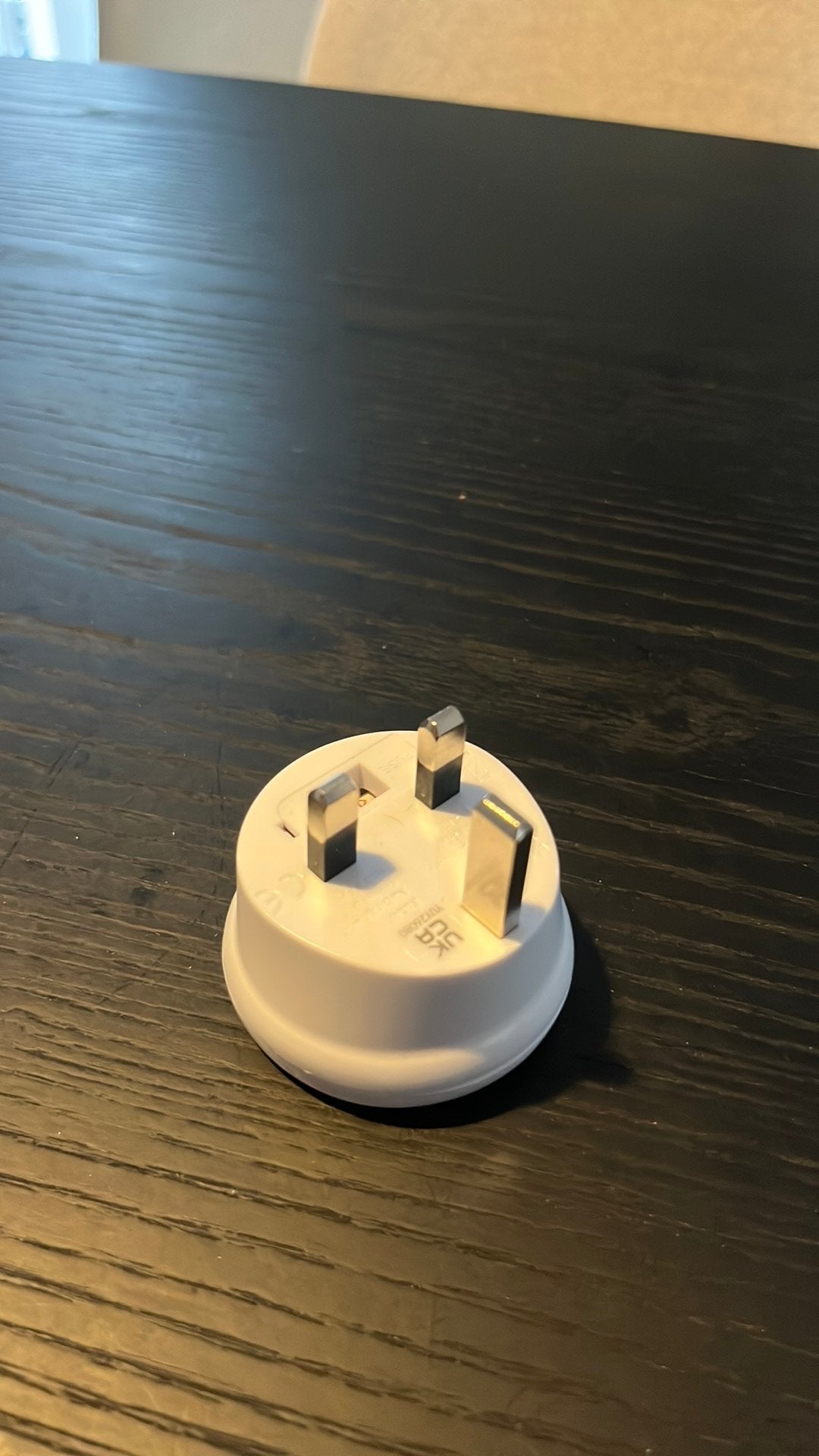 Adaptateur secteur des États-Unis vers le Royaume-Uni, Enlèvement, Comme neuf, Adaptateur