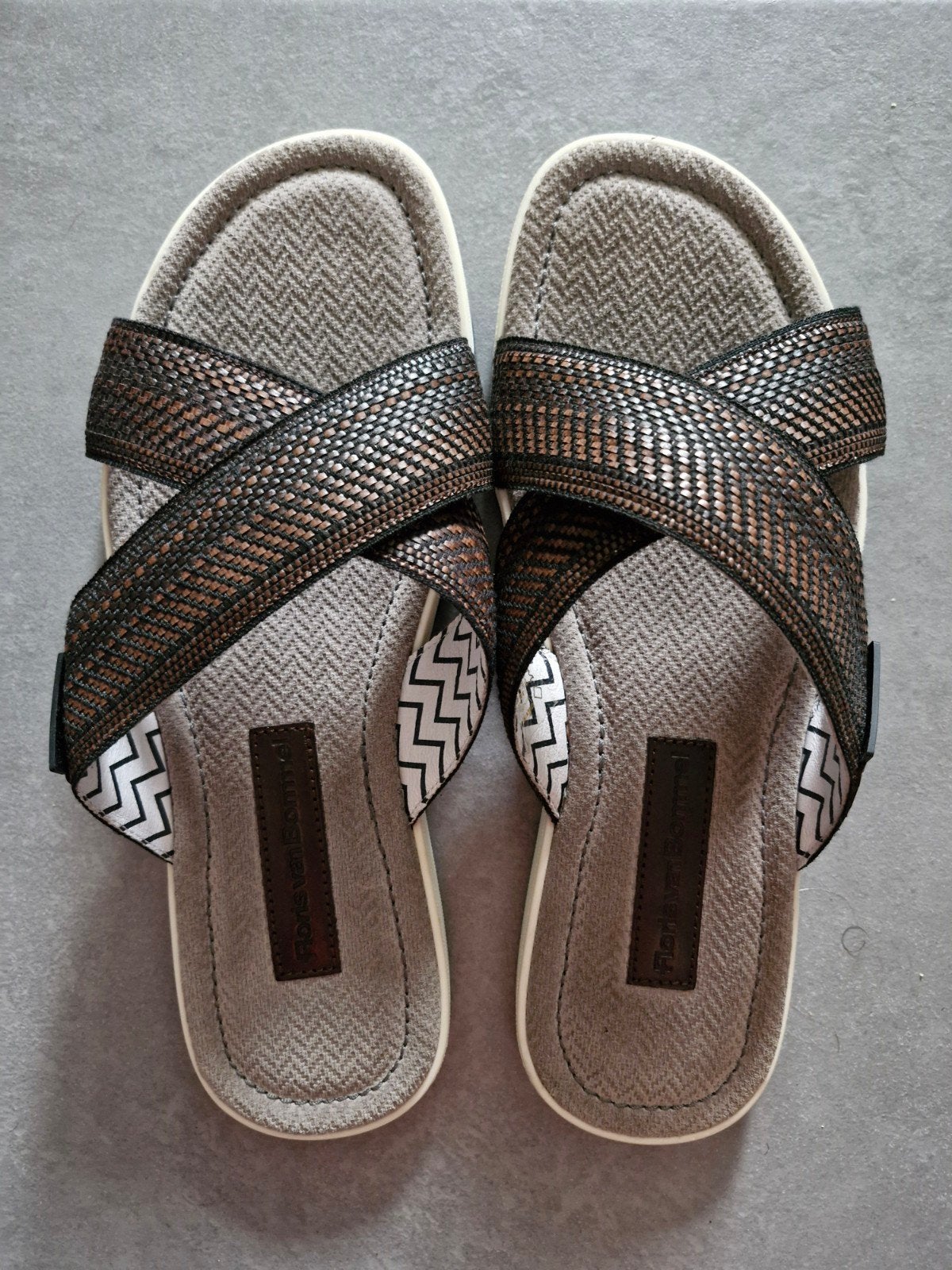 Nieuwe slippers van Floris van Bommel maat 45, Neuf, Chaussons, Enlèvement ou Envoi, Floris van Bommel