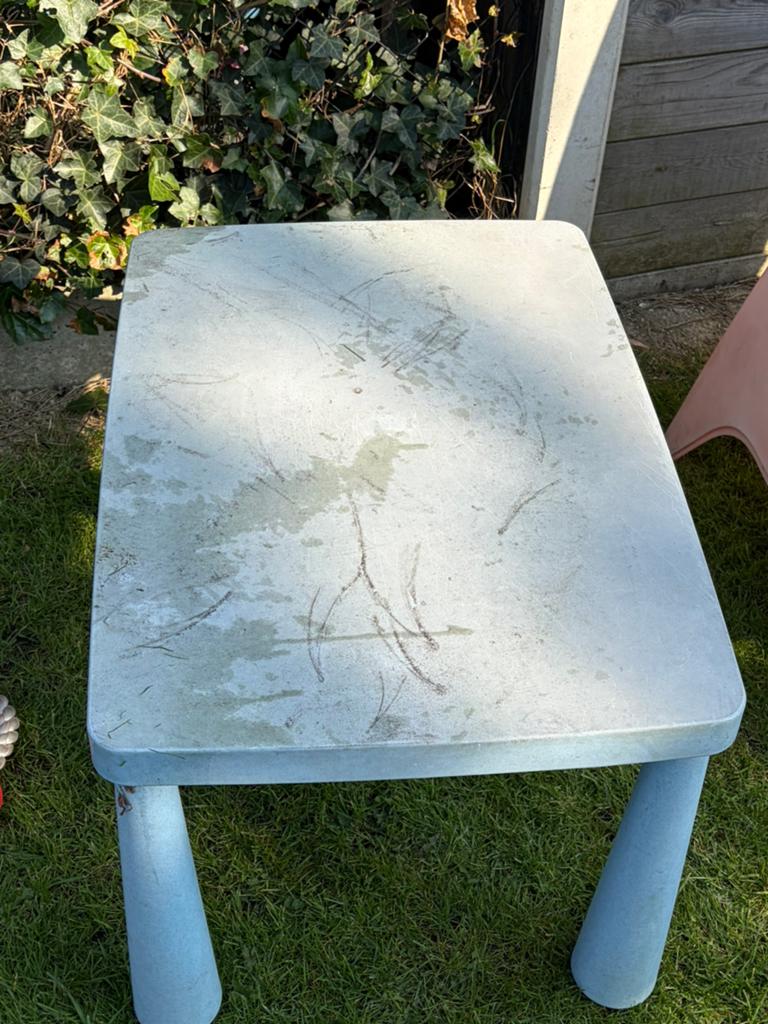 GRATIS Kindertafel, Ophalen, Gebruikt, Tafel(s)