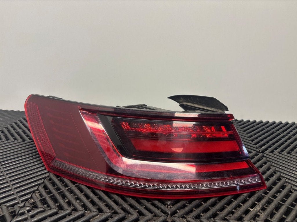 FEU ARRIÈRE GAUCHE Volkswagen Arteon (3HAB) (|3G8945207J|), Volkswagen, Volkswagen AG, Utilisé, Kundenbetreuung@volkswagen.de