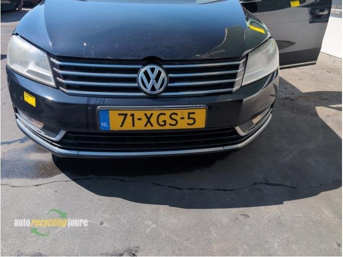 Pare-chocs avant d'un Volkswagen Passat (LC9X), Volkswagen, -, 3 mois de garantie, Utilisé