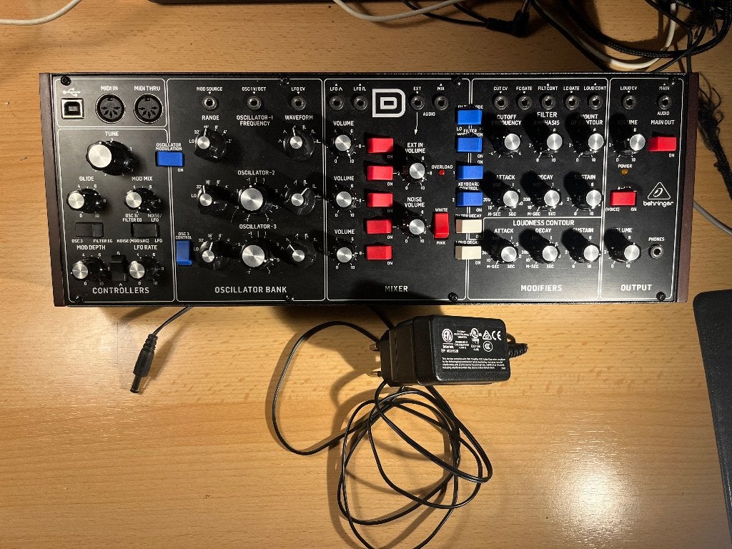 Model D Behringer, Enlèvement ou Envoi, Comme neuf, Autres marques