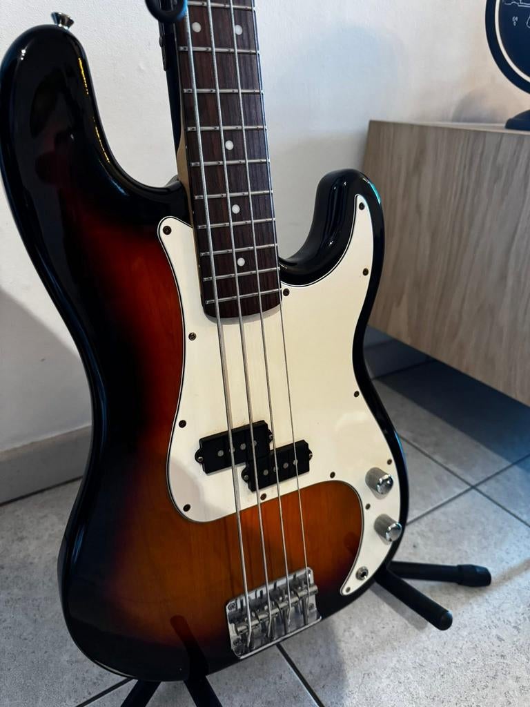 Basgitaar en versterker, Musique & Instruments, Enlèvement, Comme neuf
