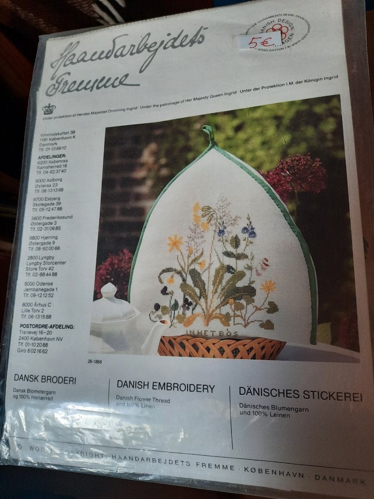 Danish Embroderie patroon - alle garens geen stof ! 26-1868, Ophalen of Verzenden, Gebruikt, Handborduren, Patroon