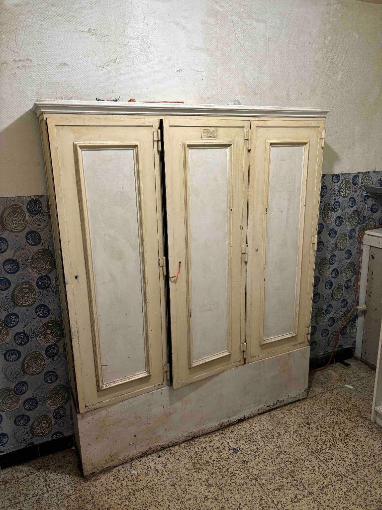 Ancienne armoire forte, Enlèvement