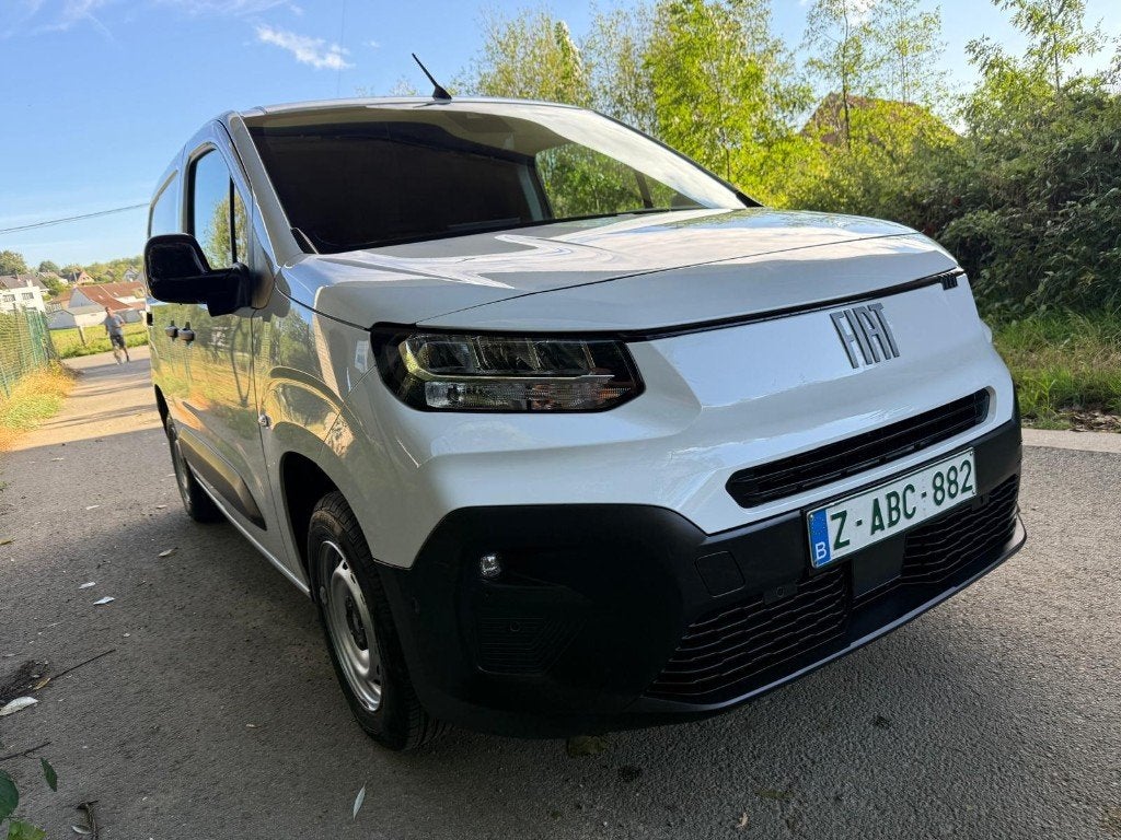 FIAT DOBLO 1.5BlueHDI/Camera360/Euro6e/102cv/Comme Neuve/ful, Autos, 75 kW, Achat, Boîte manuelle, Entretenue par le concessionnaire