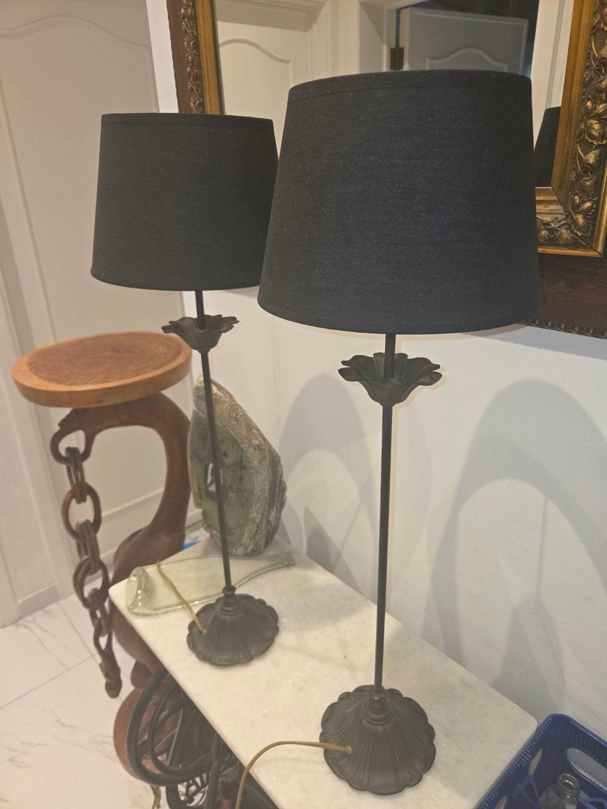 Paire d'élégantes lampes de table néoclassiques — Design esp, Antiquités & Art, Enlèvement ou Envoi