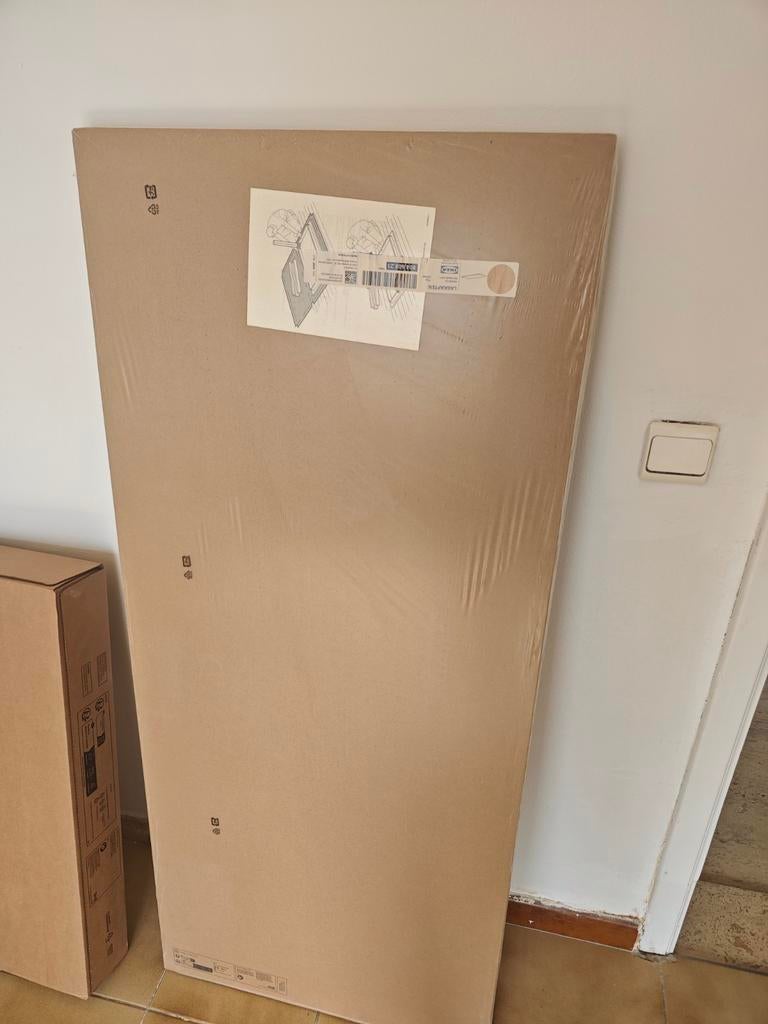 Table bureau LAGKAPTEN, Enlèvement