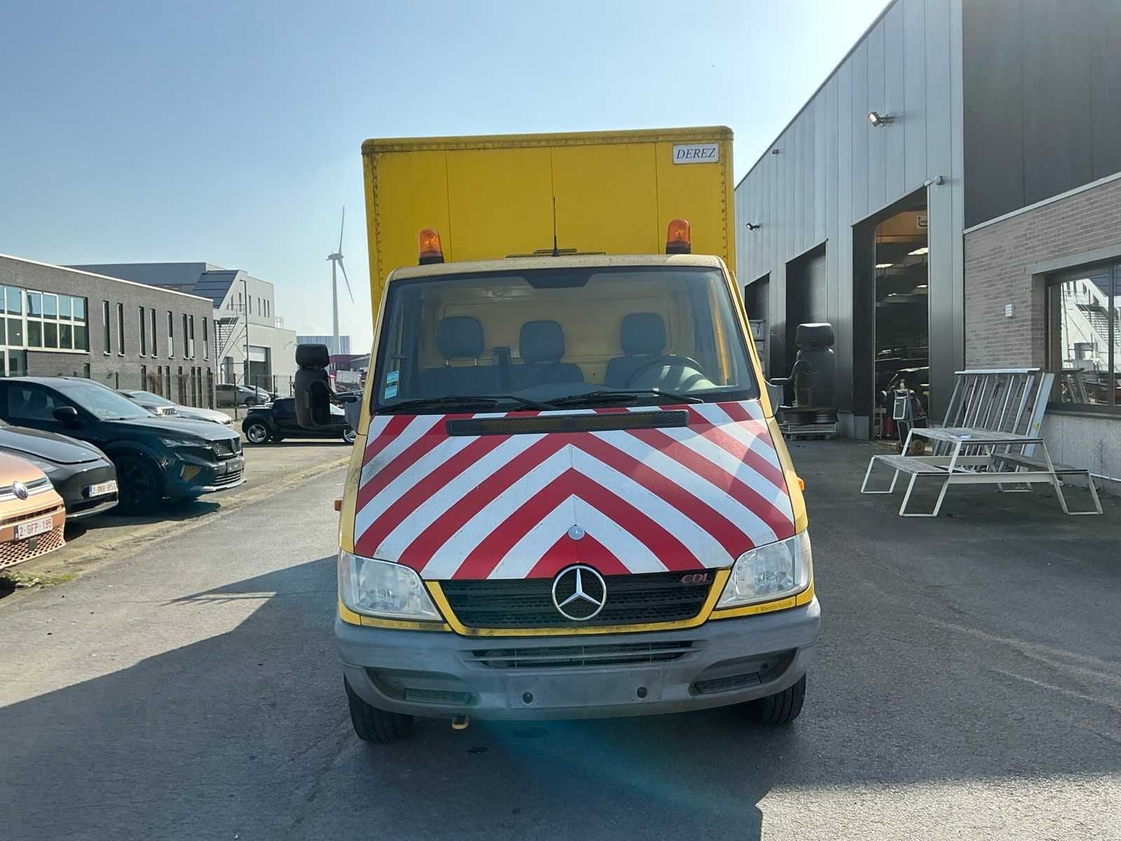 Camion léger Mercedes-Benz, Autos, Achat, Entreprise, Boîte manuelle, Mercedes-Benz