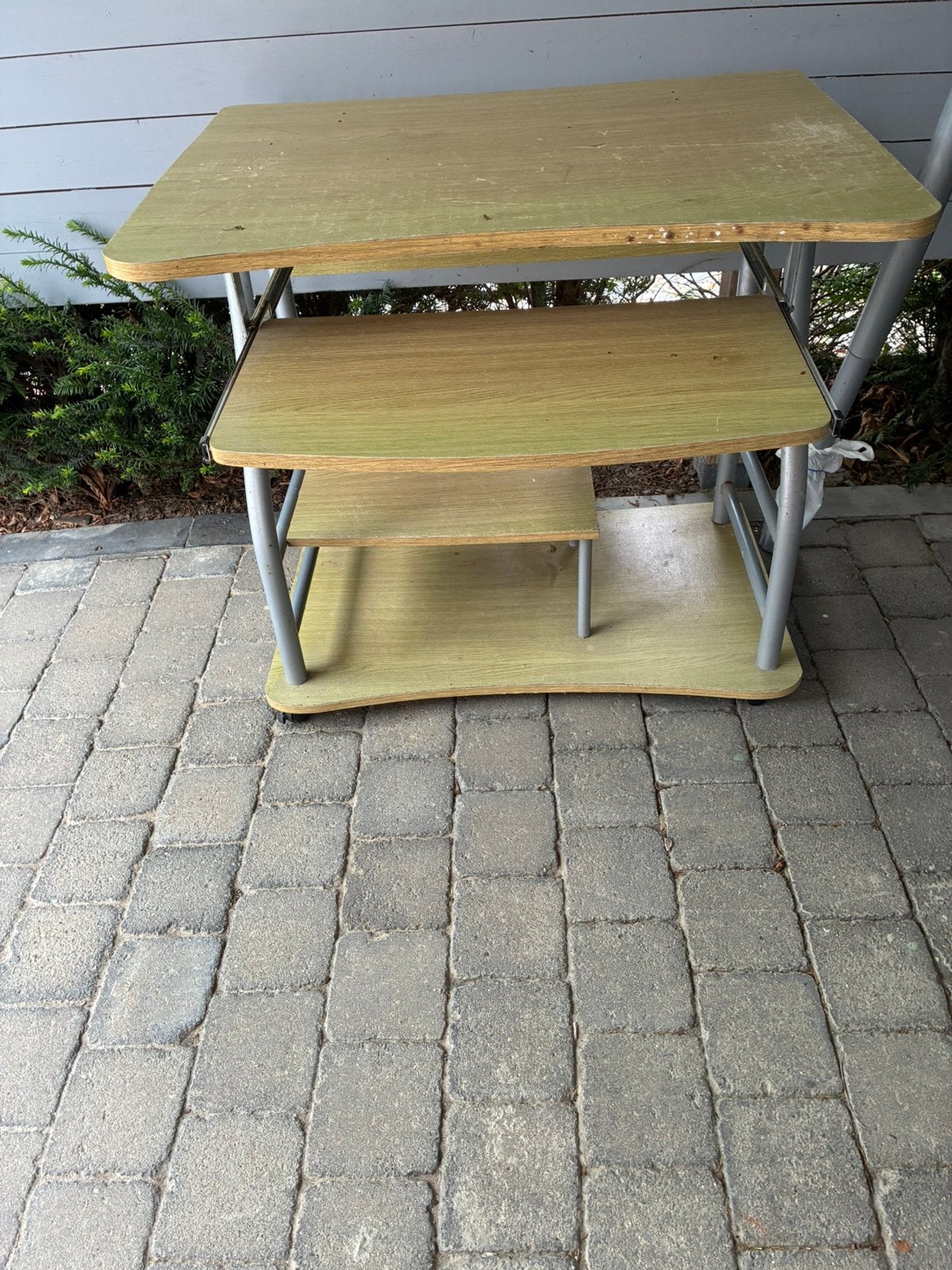 Table d'ordinateur, Enlèvement, Utilisé