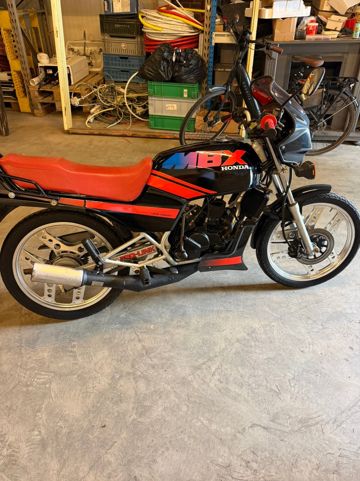 HONDA MBX 80 cc.  Met Nederlandse bromfiets kenteken, 5 vitesses, 80 cm³, Classe B (45 km/h), Enlèvement