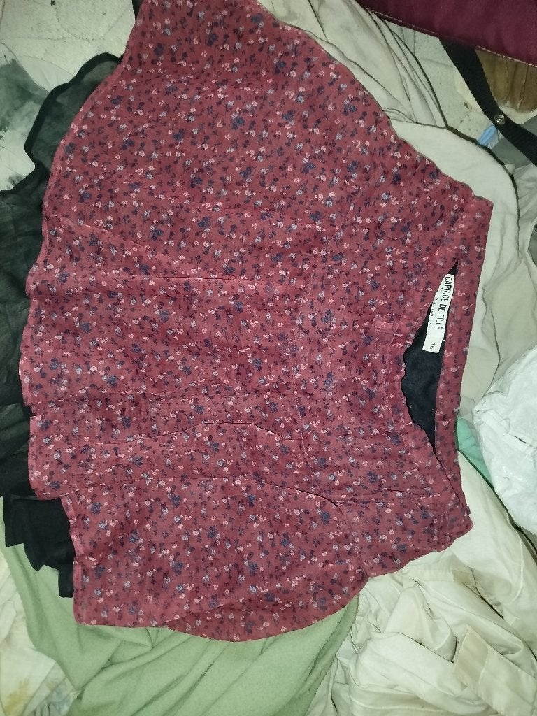 Lot 400 vêtements, Divers, Lots de brocante, Enlèvement, Utilisé