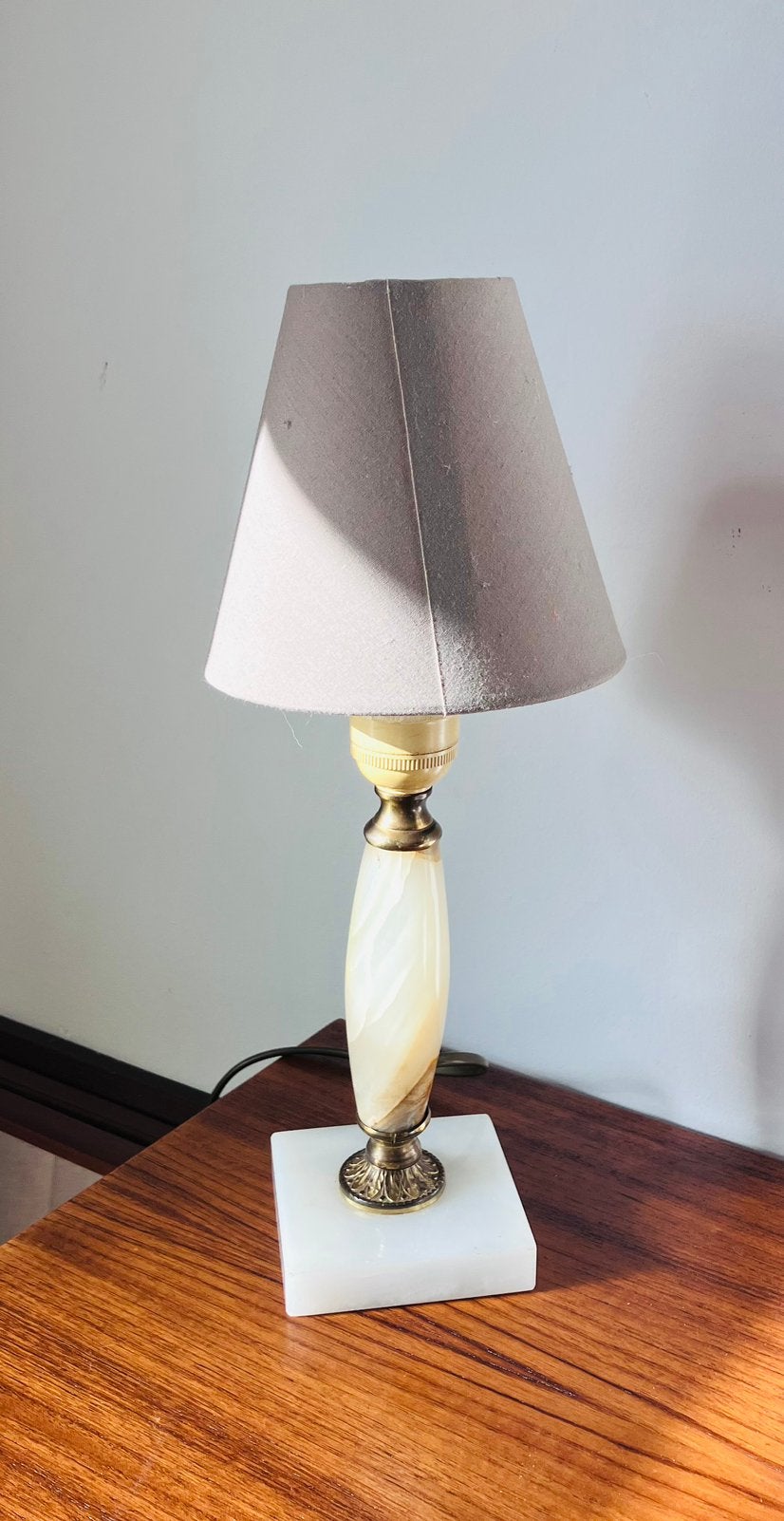 Vintage Hollywood Regency Tafellamp – Onyx & Messing, Ophalen, Vintage, 24 cm, E14 (klein)