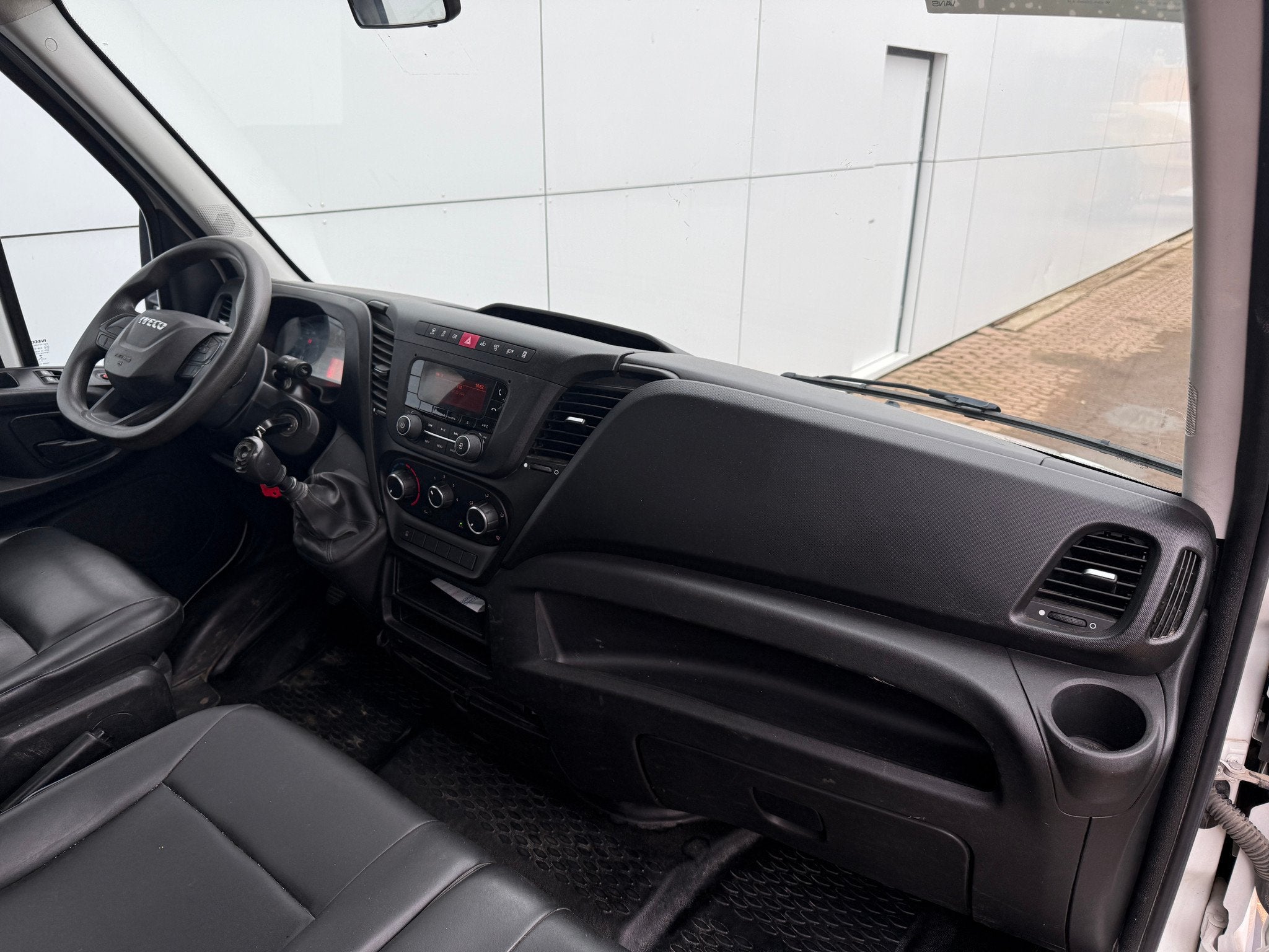 Iveco Daily 35C16 3.0 Kipper Dubbellucht L4 Airco Cruise Con, Autos, Achat, Euro 6, Entreprise, Boîte manuelle