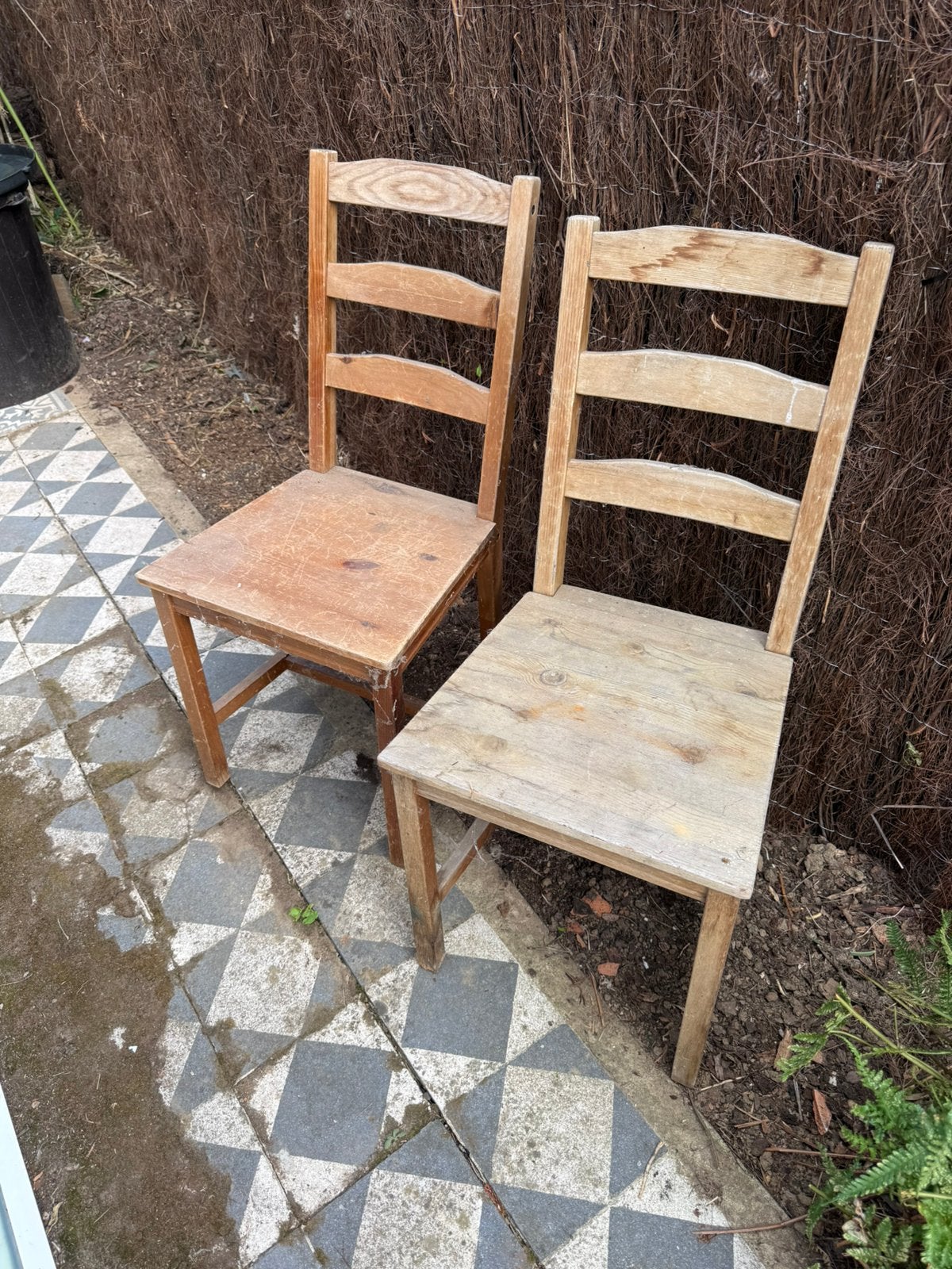Oude houten stoelen (2 stuks) – GRATIS, Enlèvement, Utilisé