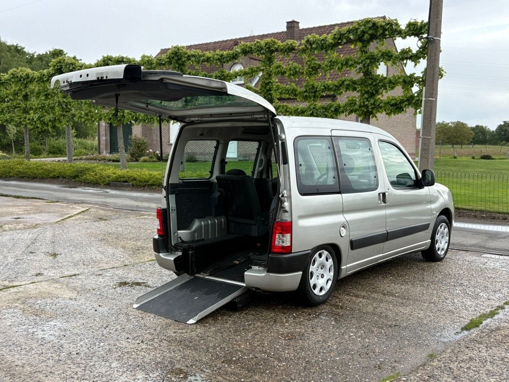 ️♿️Peugeot Partner 1.6HDI Rolstoelwagen Invalide TPMR, Auto's, Bedrijf, Electronic Stability Program (ESP), Euro 4, Onderhoudsboekje