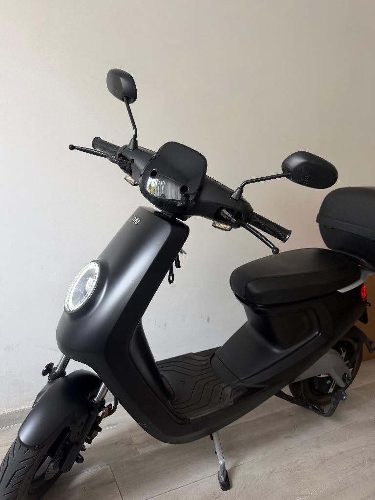 Niu scooter M1 Pro Zeer mooie staat, Fietsen en Brommers, Ophalen, Niu, 50 cc, Klasse B (45 km/u)