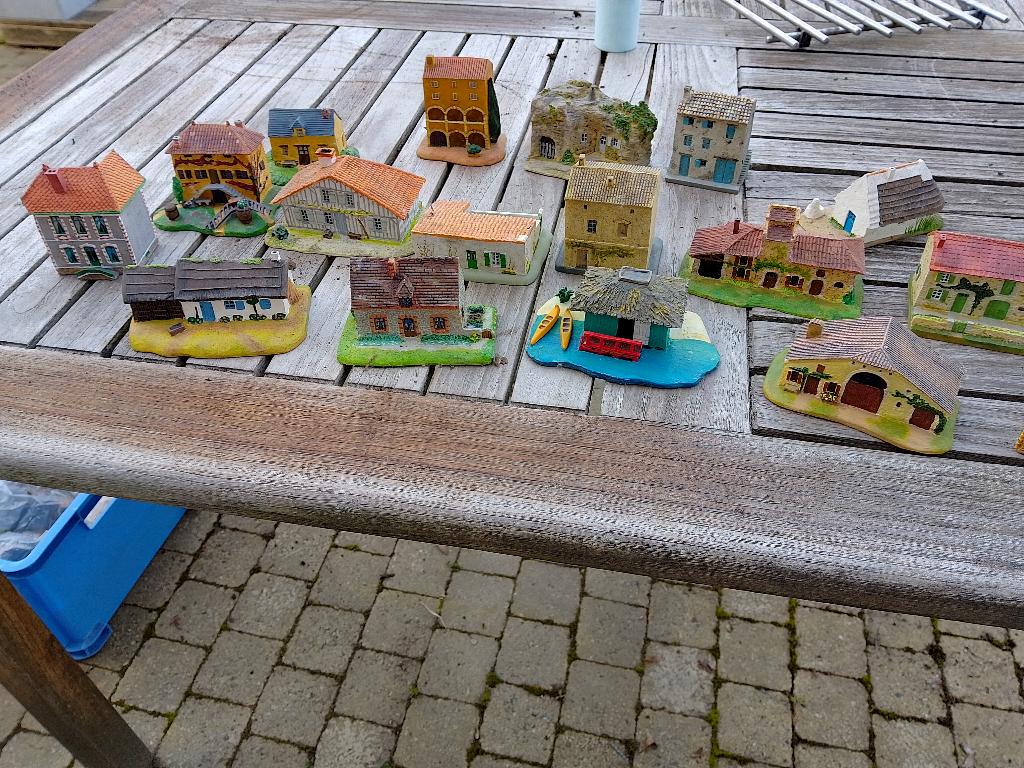 maisons miniatures, décoration pour chemin de fer électrique, Collections, Enlèvement, Comme neuf, Autres types