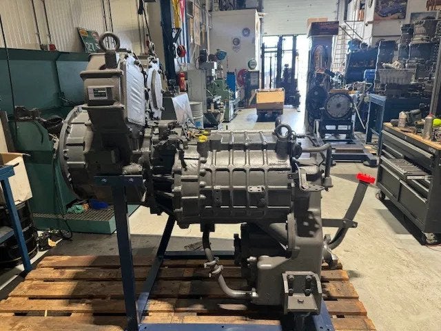 Komatsu Grader GD825A-2 WA500-6