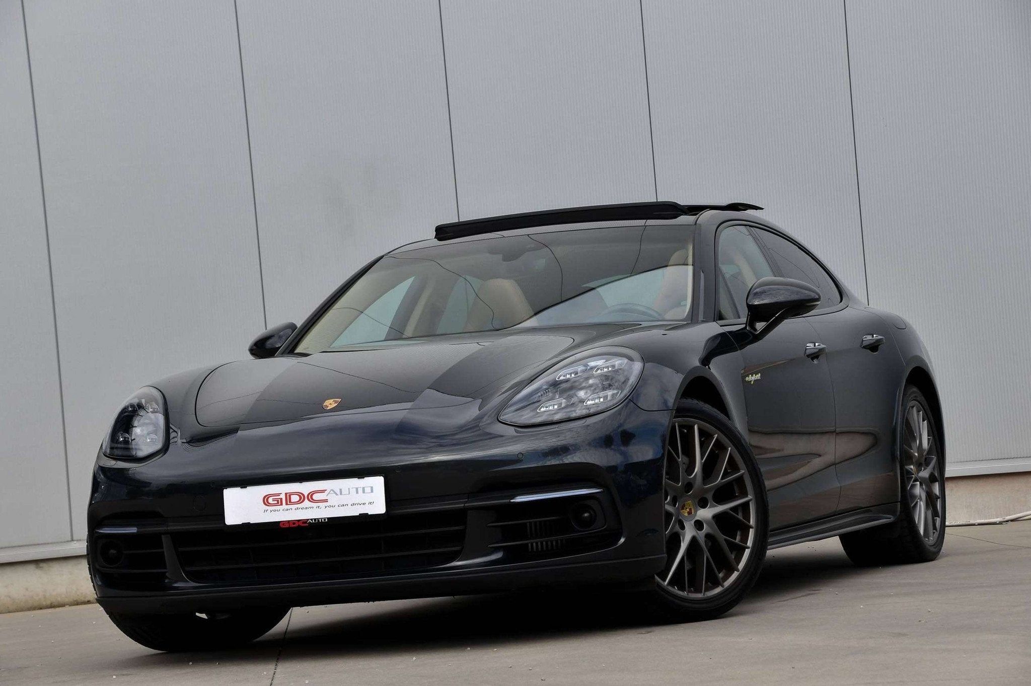 Porsche Panamera 4 e-Hybrid l Pano Dak l Luchtvering l Sport, Auto's, Automaat, 4 zetels, Gebruikt, 462 pk