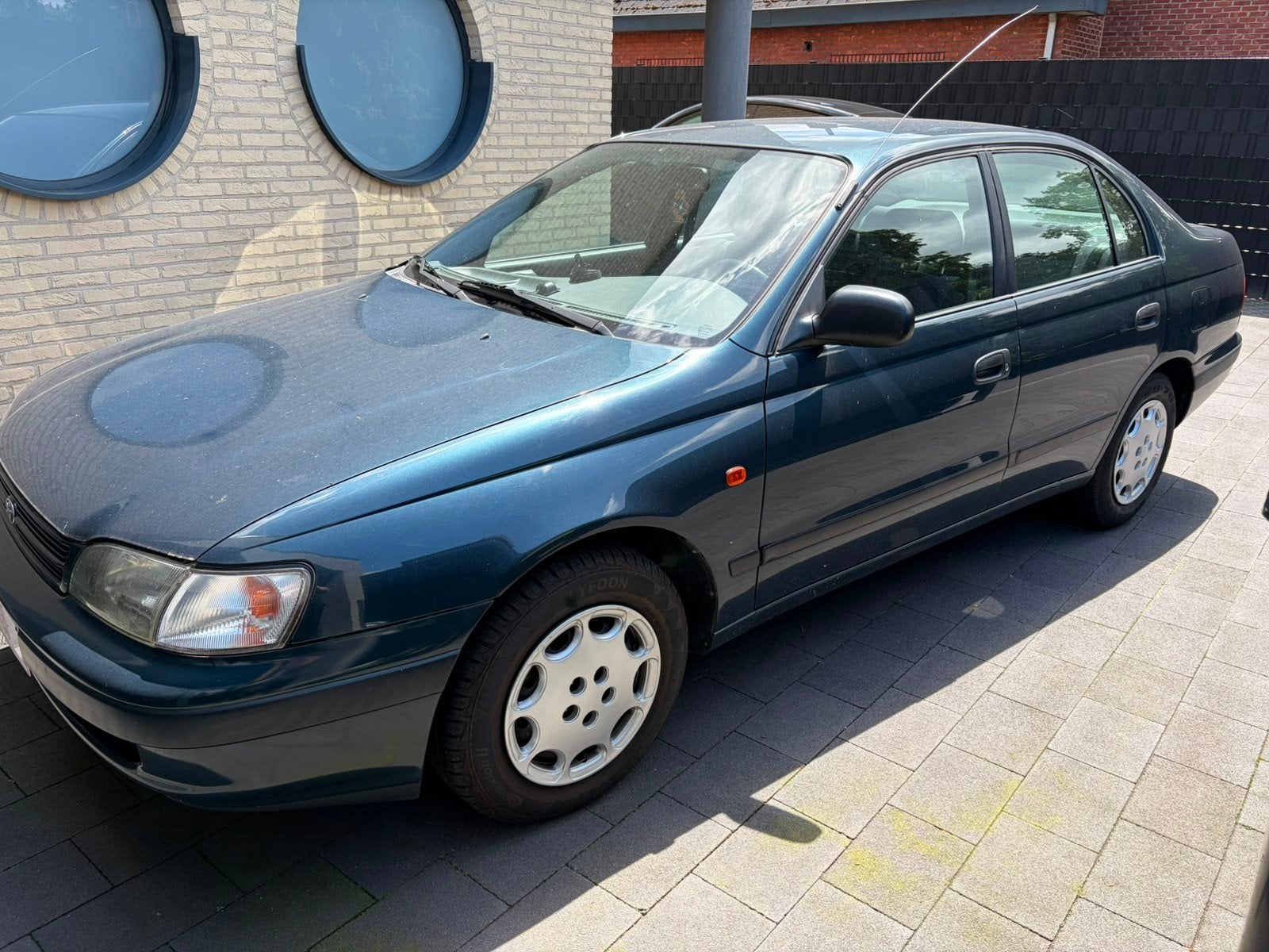 Toyota carina 1.6 16v airco trekhaak 1994 zeer goede staat, Trekhaak, Particulier, Toyota, Te koop