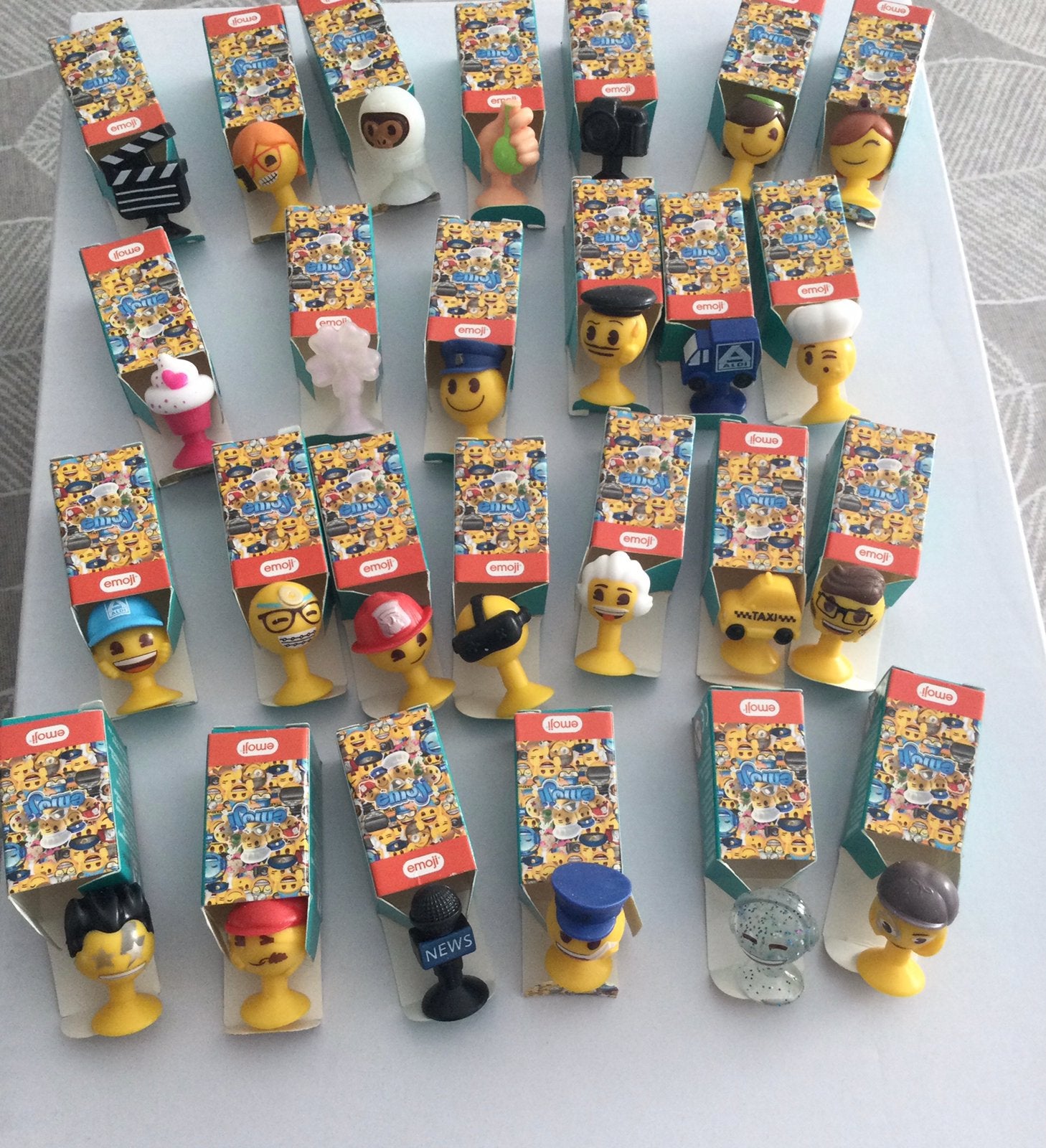 Emoji’s verschillende jaren, Verzamelen, Supermarktacties, Ophalen