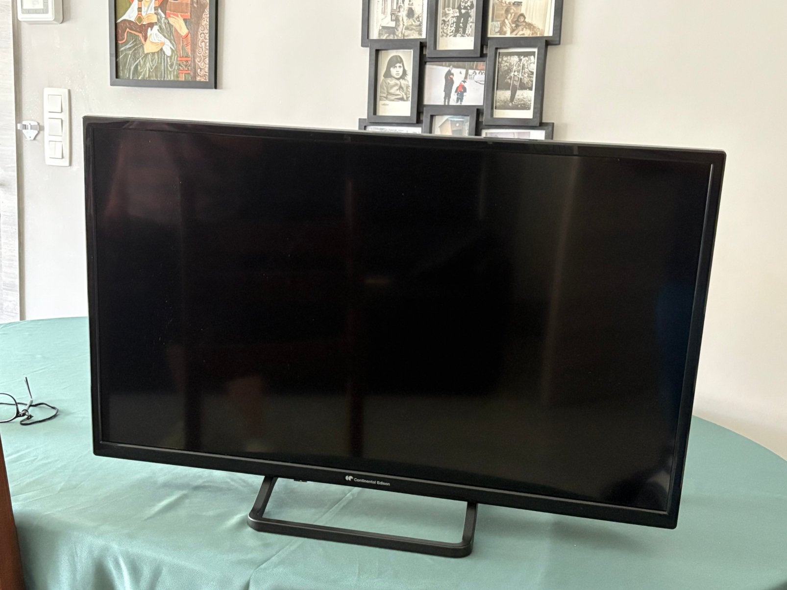 Smart TV + WiFi Continental-editie, Audio, Tv en Foto, Televisies, Ophalen of Verzenden, Zo goed als nieuw, Smart TV