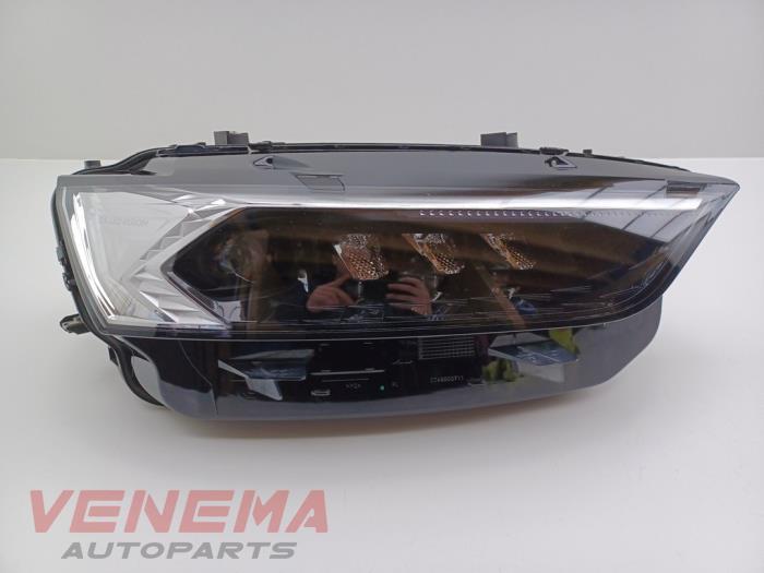 Phare droit d'un DS Automobiles DS7 Crossback, Autos : Pièces & Accessoires, -, 3 mois de garantie, Utilisé, Autres marques automobiles