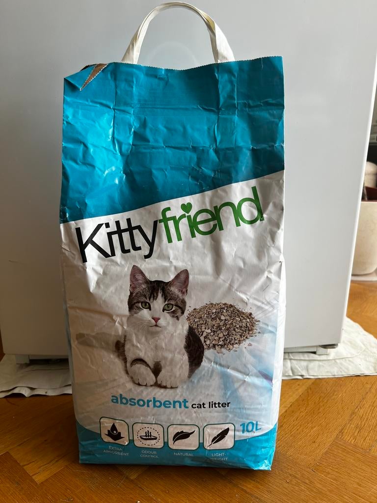 Kattenzand Kittyfriend 10L, Ophalen of Verzenden, Nieuw, Gesloten
