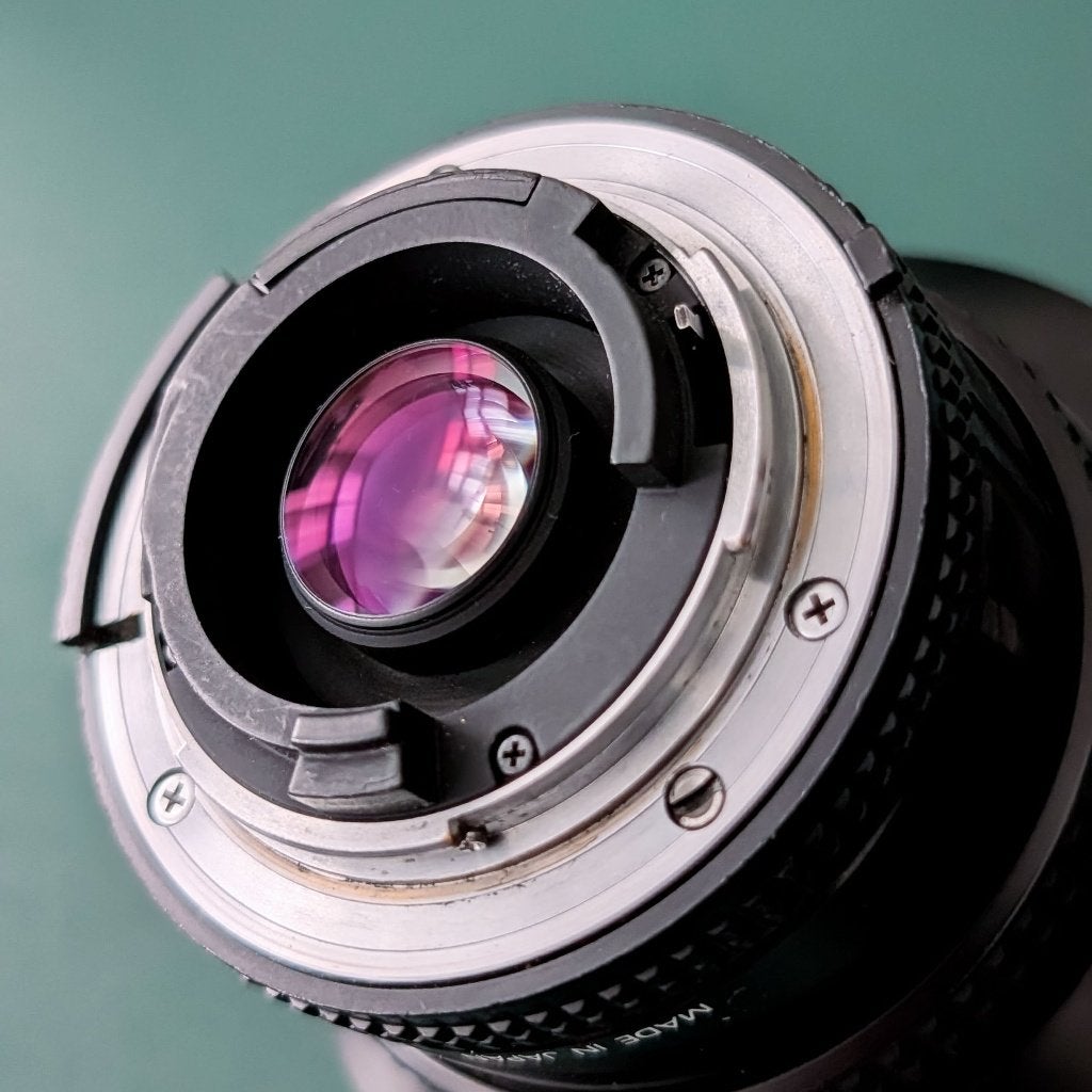 Nikon AF 20 mm f/2.8 AF NIKKOR, TV, Hi-fi & Vidéo, Monture Nikon Z, Enlèvement ou Envoi, Nikon, Utilisé