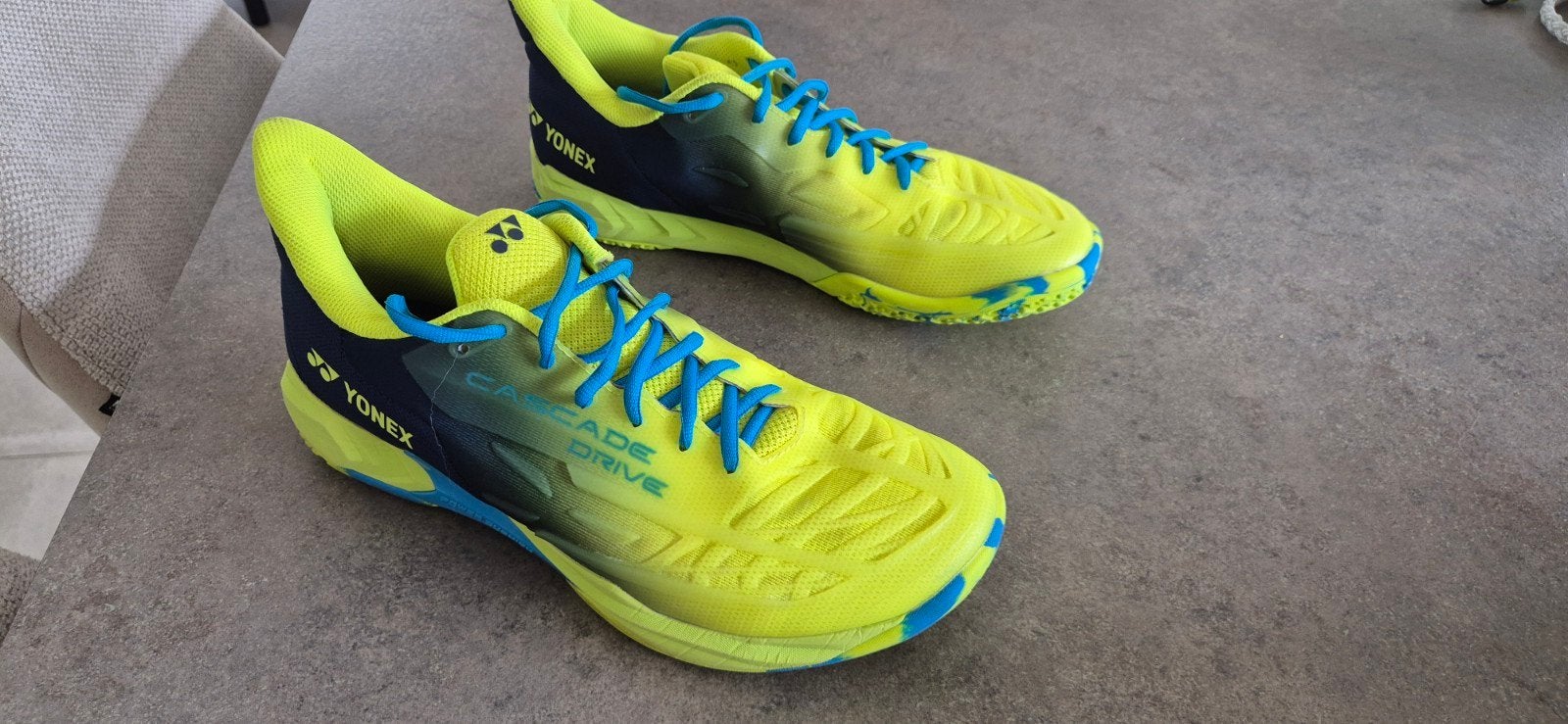 yonex cascade badminton schoenen, Enlèvement, Comme neuf, Chaussures