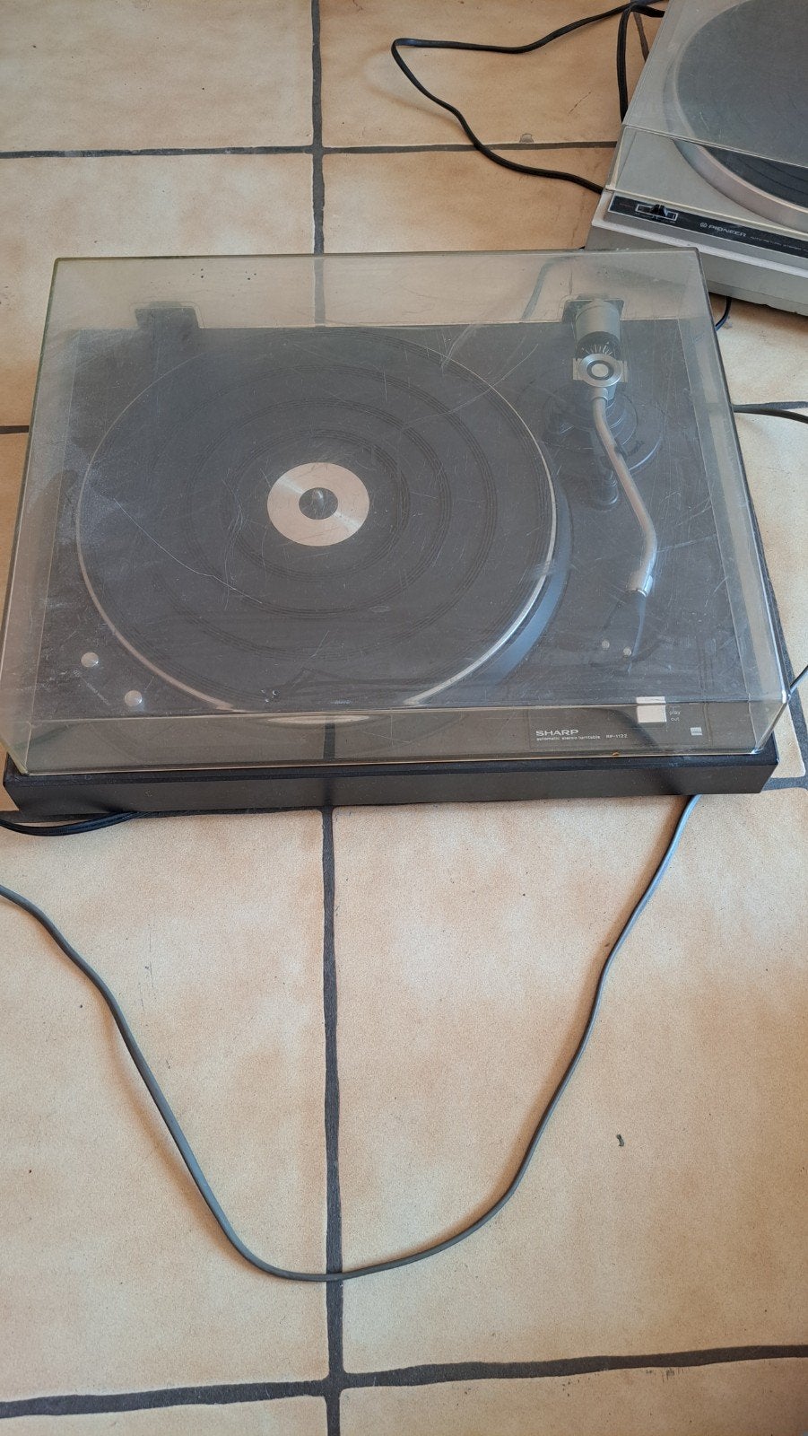 Platine vinyle Sharp RP-1122 - Pour pièces ou à réparer, Enlèvement