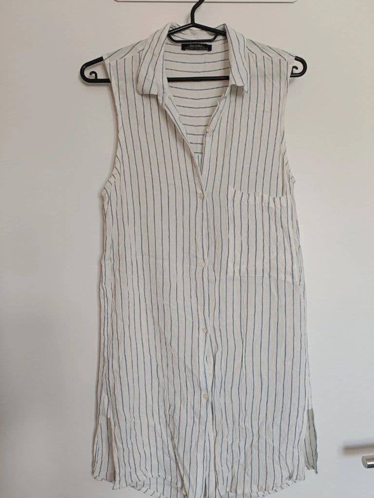 Chemise de plage rayée bleu et blanc Bershka – S ajusté, Kleding | Dames, Ophalen of Verzenden, Zo goed als nieuw, Maat 36 (S)