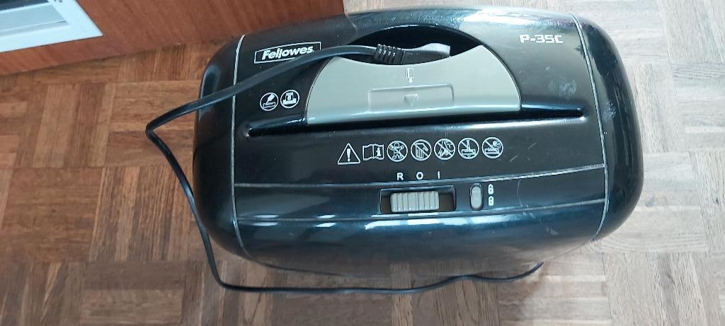 PAPIERVERSNIPPERAAR FELLOWES P-35C, Ophalen, Gebruikt