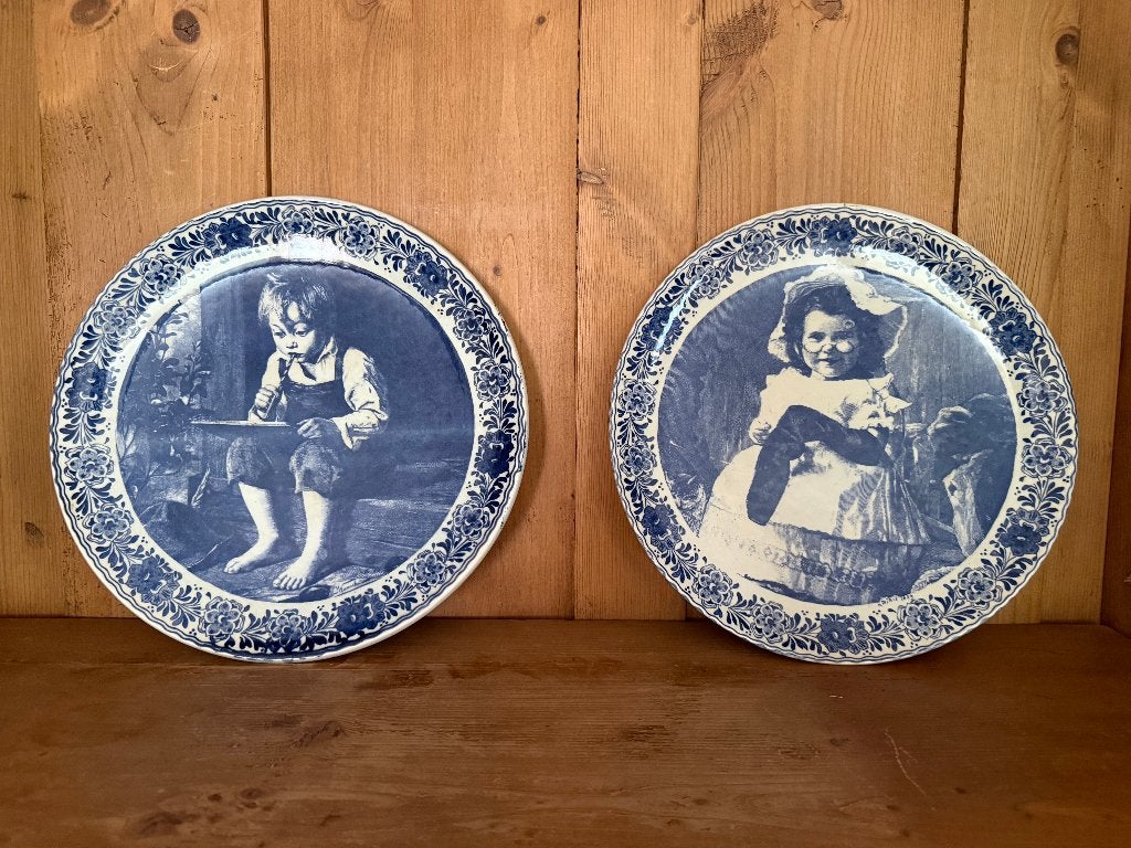 Delfts blauw Chemkela "Breiend meisje" & "Kind", Antiek en Kunst, Antiek | Keramiek en Aardewerk, Ophalen