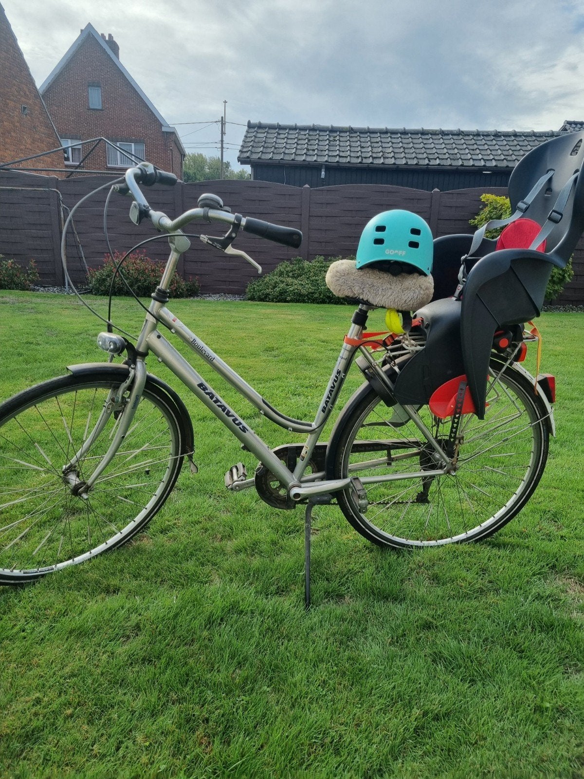 damesfiets met kinderzitje en kinderhelm, Fietsen en Brommers, Ophalen, Versnellingen, Batavus, 53 tot 56 cm